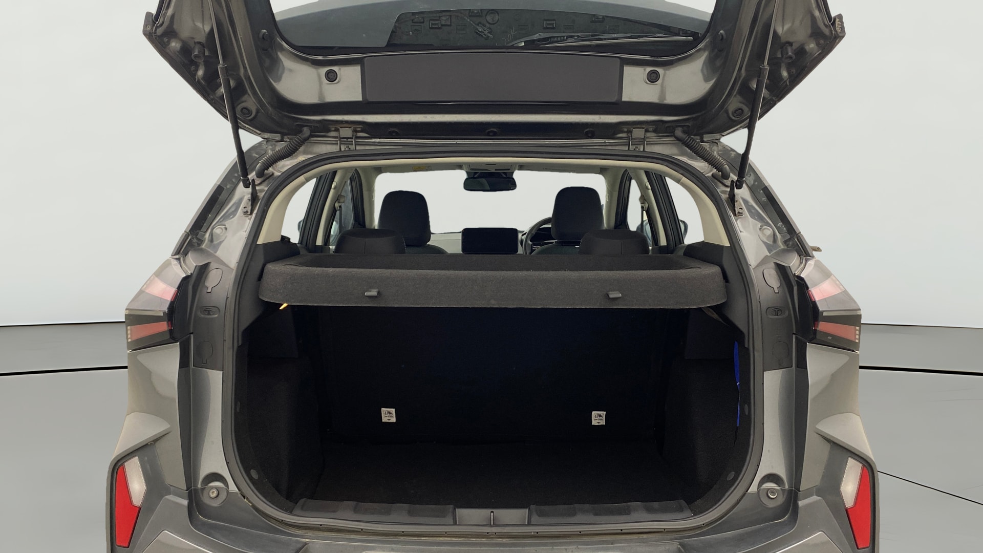 View 2024 Tata Nexon Revotron XE Image 39 Used 2024 Tata Nexon Revotron XE Image 39