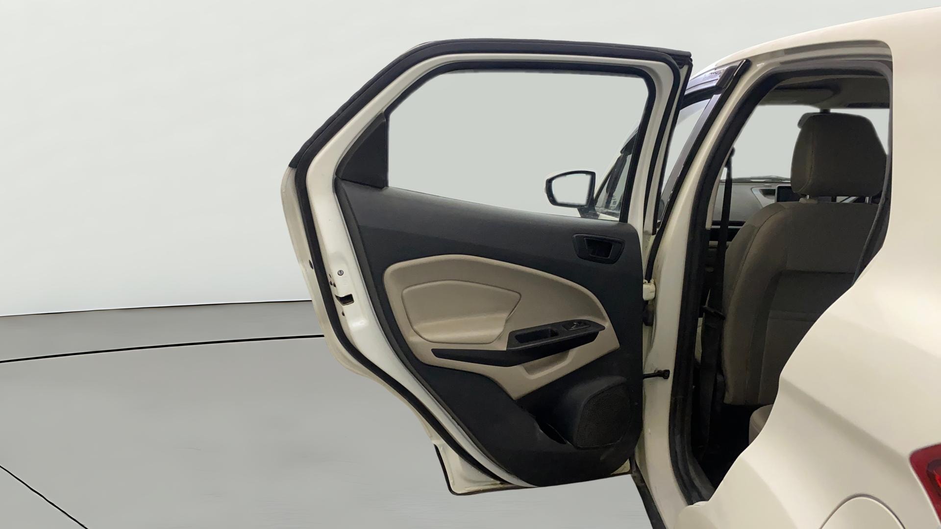 View 2021 Ford EcoSport 1.5 TDCi Diesel Ambiente BS IV Image 14 Used 2021 Ford EcoSport 1.5 TDCi Diesel Ambiente BS IV Image 14