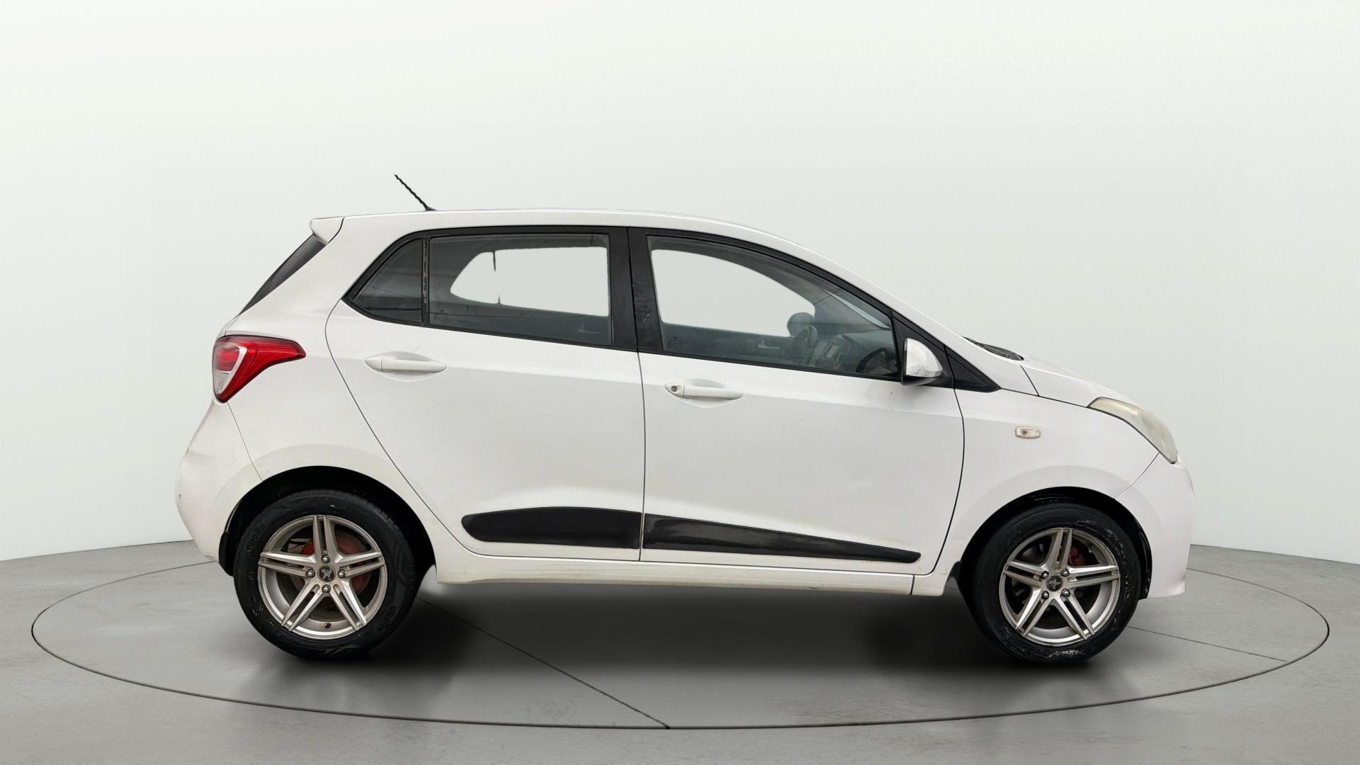Used 2018 Hyundai Grand i10 Used 2018 Hyundai Grand i10