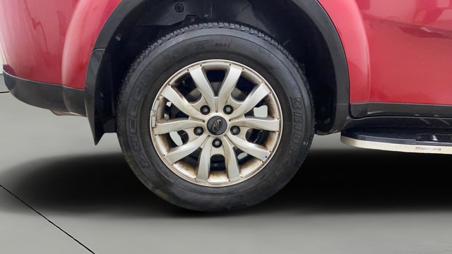View Mahindra XUV500 Image 35 Used Mahindra XUV500 Image 35