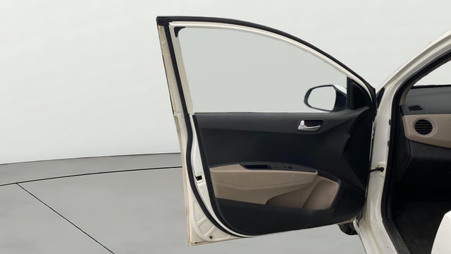 View Hyundai Xcent Image 30 Used Hyundai Xcent Image 30