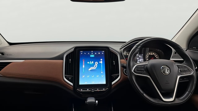 View MG Hector Plus Image 19 Used MG Hector Plus Image 19
