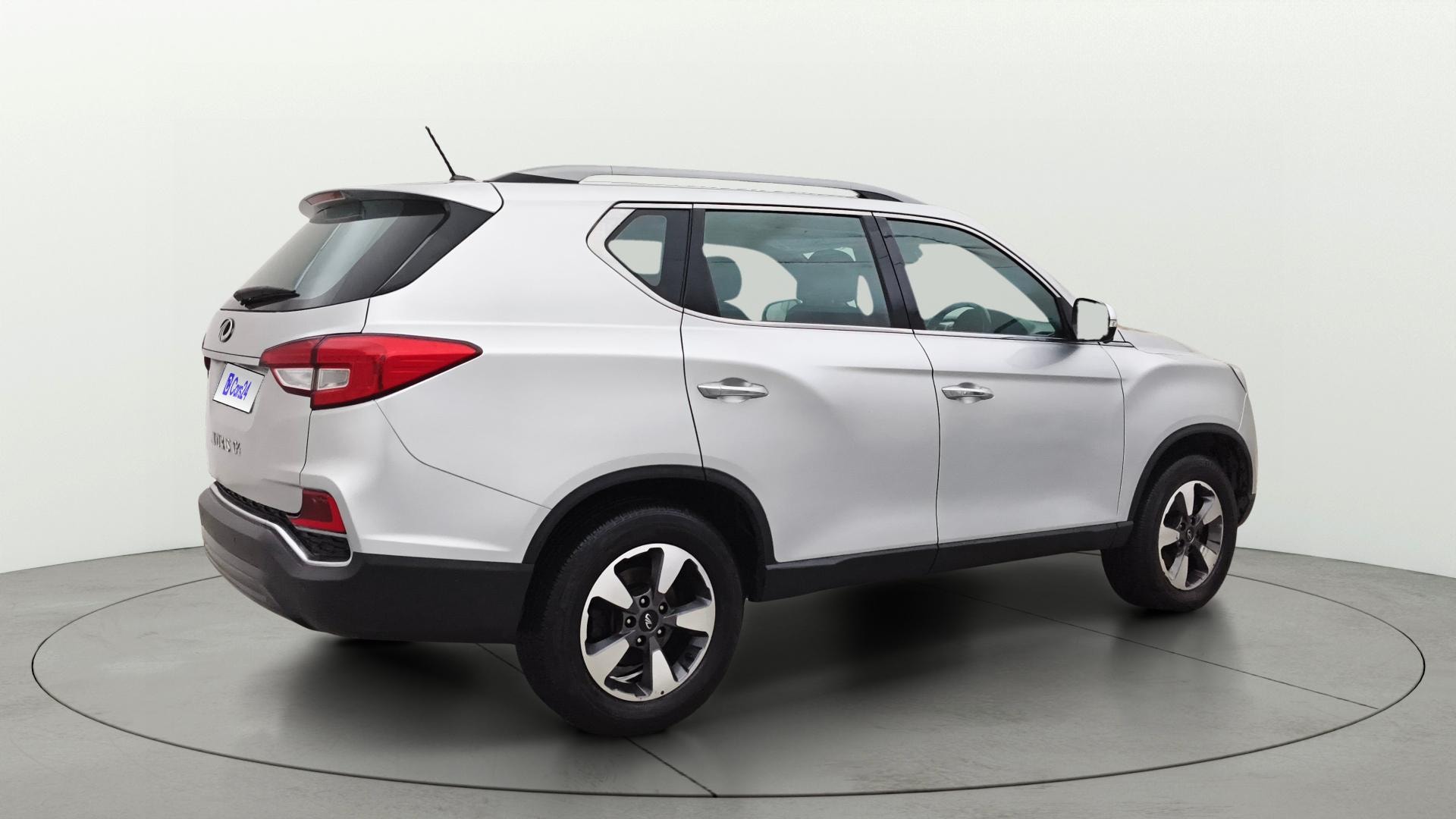 View 2019 Mahindra Alturas G4 4WD AT Image 48 Used 2019 Mahindra Alturas G4 4WD AT Image 48