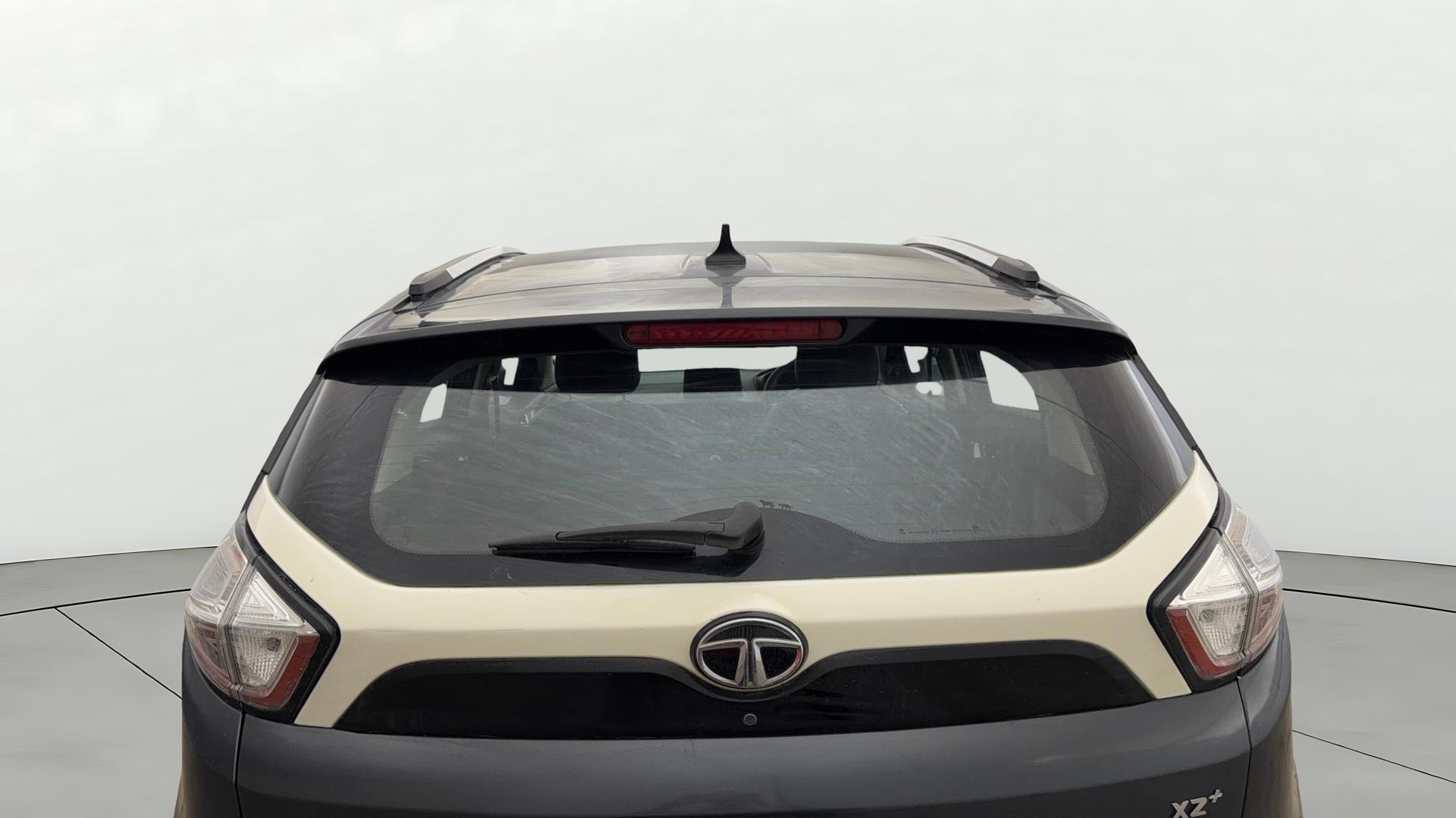 View 2018 Tata Nexon Revotron XE Image 4 Used 2018 Tata Nexon Revotron XE Image 4