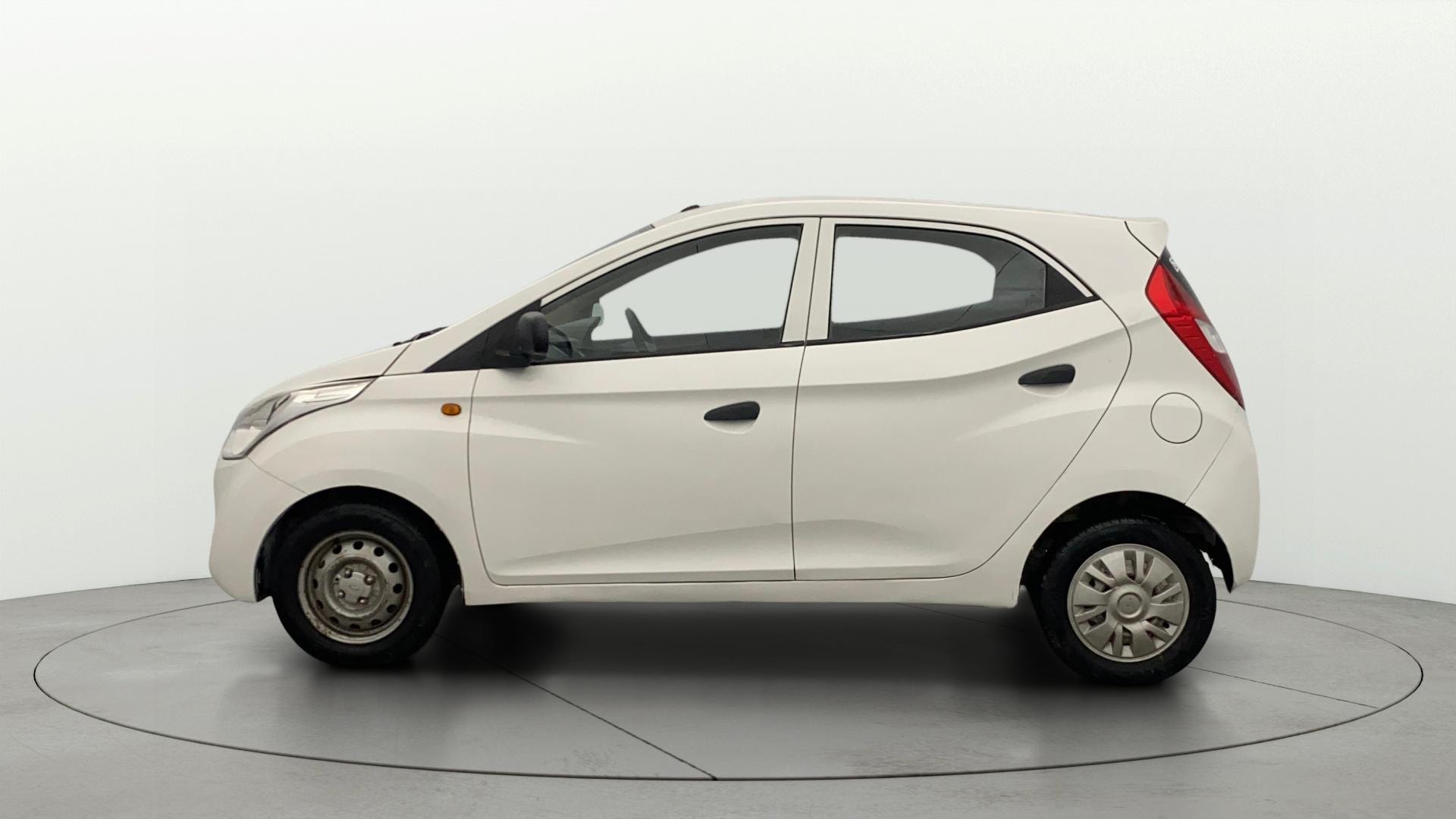 View 2017 Hyundai EON Era Plus Image 5 Used 2017 Hyundai EON Era Plus Image 5