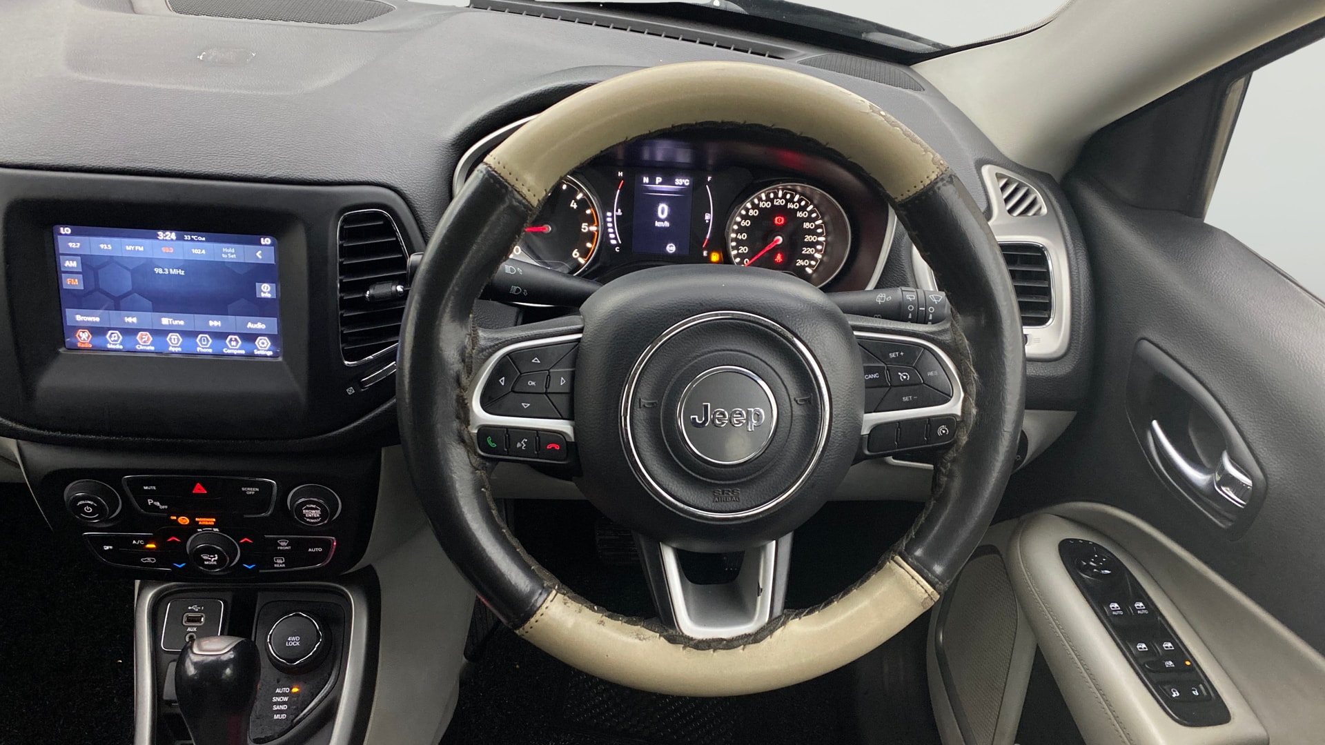 View 2020 Jeep Compass Longitude Plus 2.0 AT Diesel Image 21 Used 2020 Jeep Compass Longitude Plus 2.0 AT Diesel Image 21