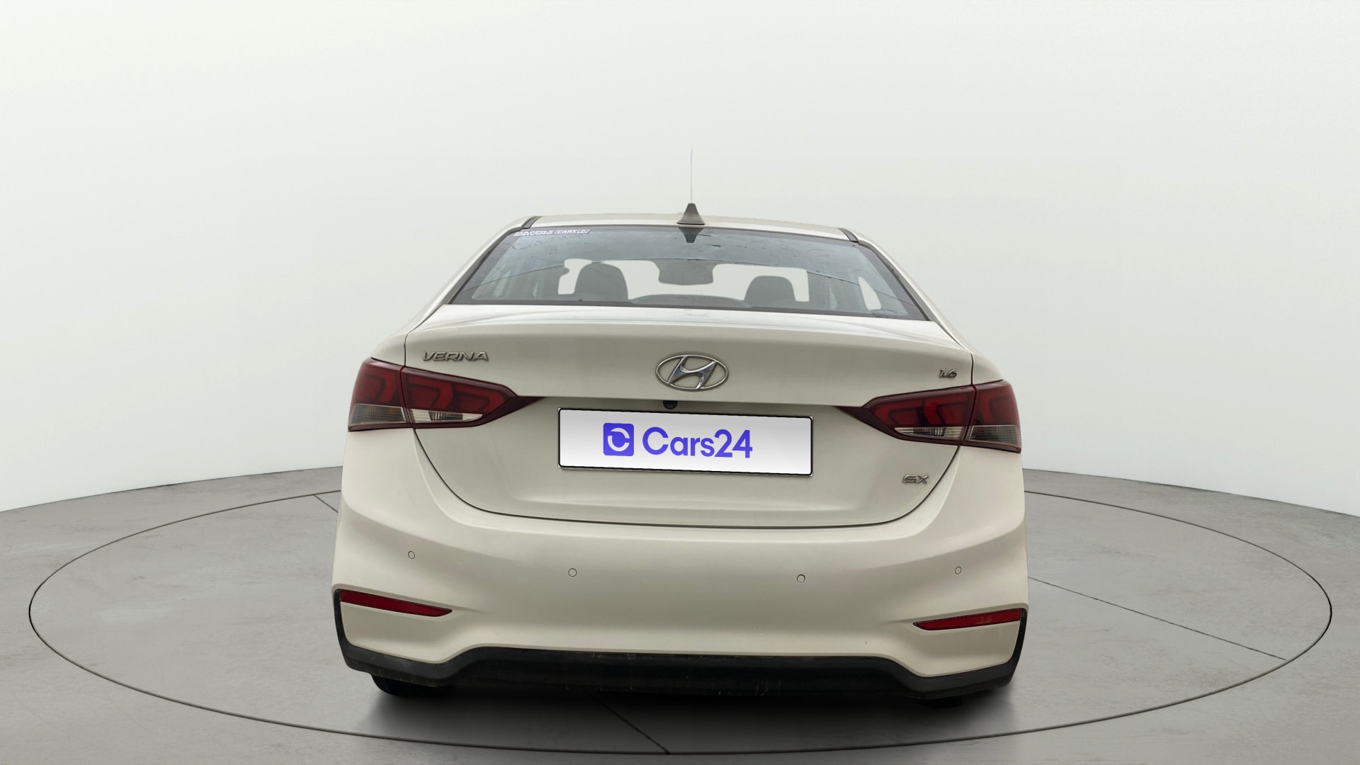 View 2018 Hyundai Verna 1.6 VTVT SX Image 38 Used 2018 Hyundai Verna 1.6 VTVT SX Image 38