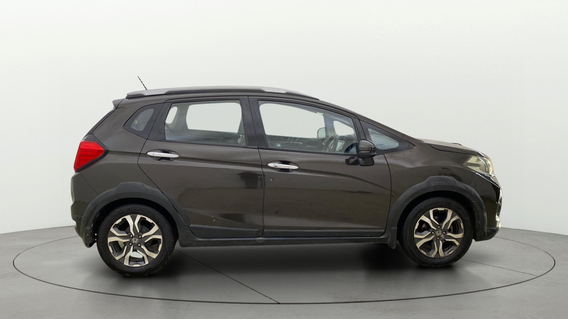 View 2018 Honda WR-V S MT Diesel Edge Edition Image 8 Used 2018 Honda WR-V S MT Diesel Edge Edition Image 8