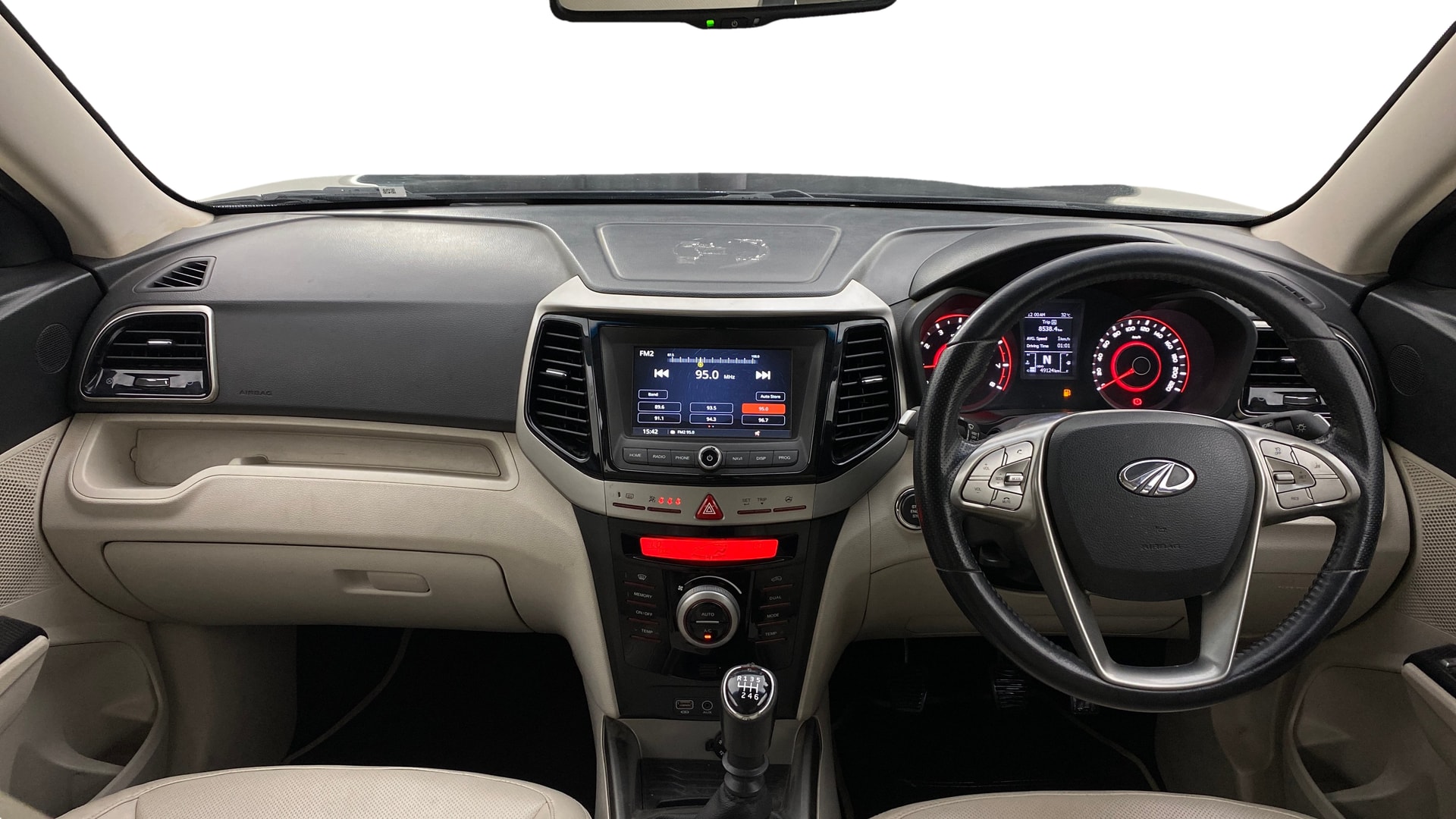 View 2019 Mahindra XUV300 W4 Petrol BS IV Image 31 Used 2019 Mahindra XUV300 W4 Petrol BS IV Image 31