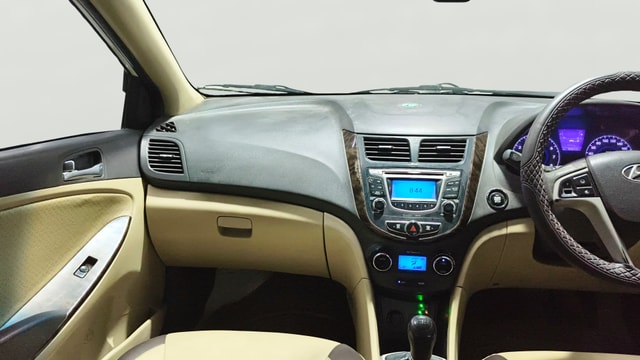 View Hyundai Fluidic Verna Image 17 Used Hyundai Fluidic Verna Image 17