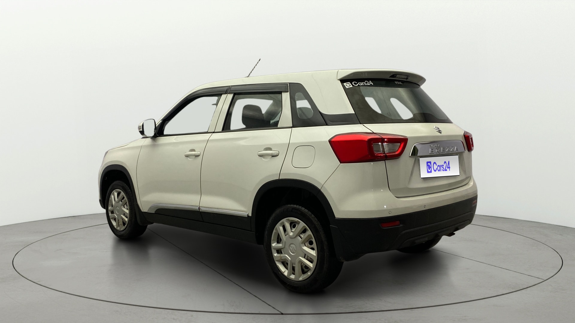 View 2022 Maruti Suzuki 1000 Base Variant Image 2 Used 2022 Maruti Suzuki 1000 Base Variant Image 2