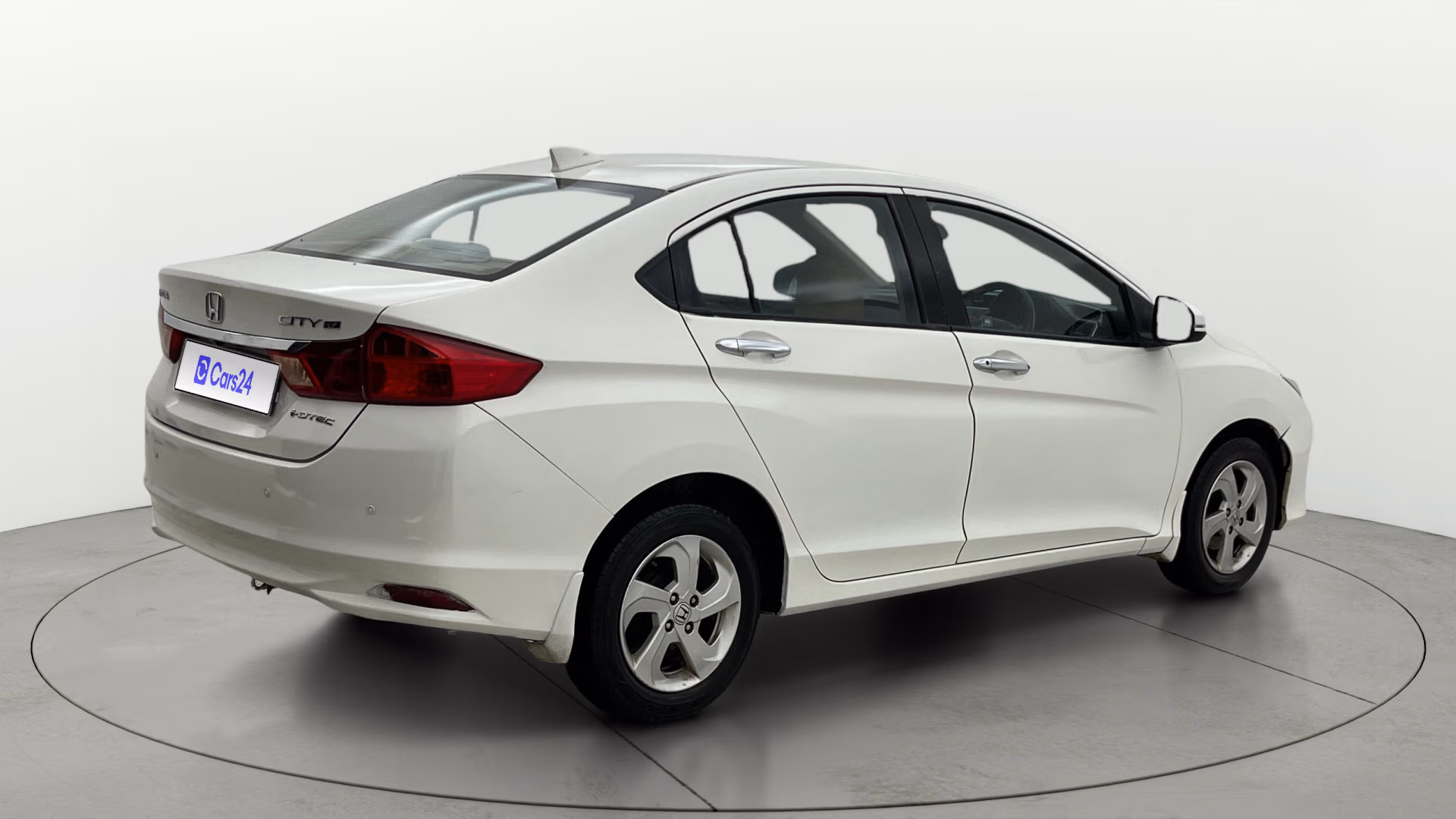 View 2014 Honda City ZX MT Diesel Anniversary Edition Image 43 Used 2014 Honda City ZX MT Diesel Anniversary Edition Image 43