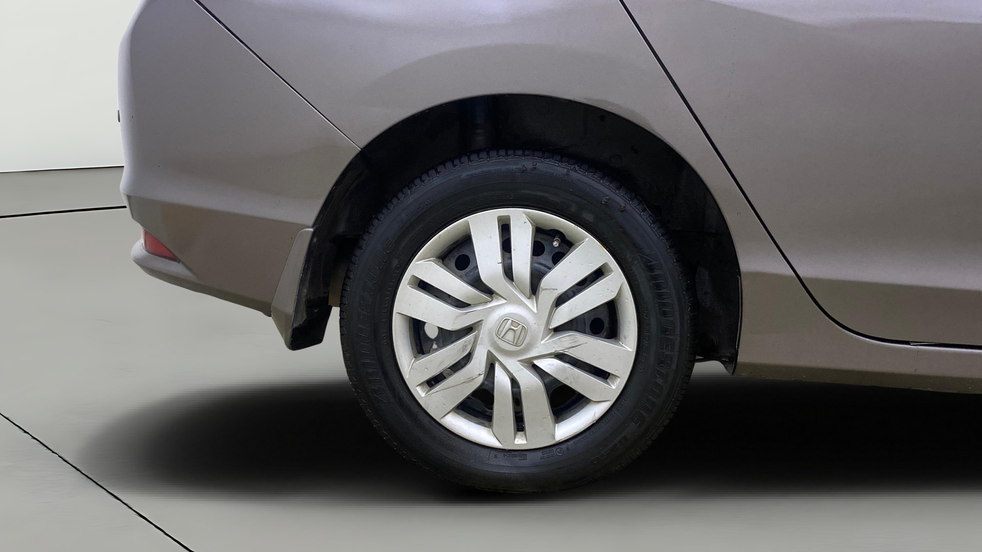 View 2014 Honda City ZX MT Diesel Anniversary Edition Image 24 Used 2014 Honda City ZX MT Diesel Anniversary Edition Image 24