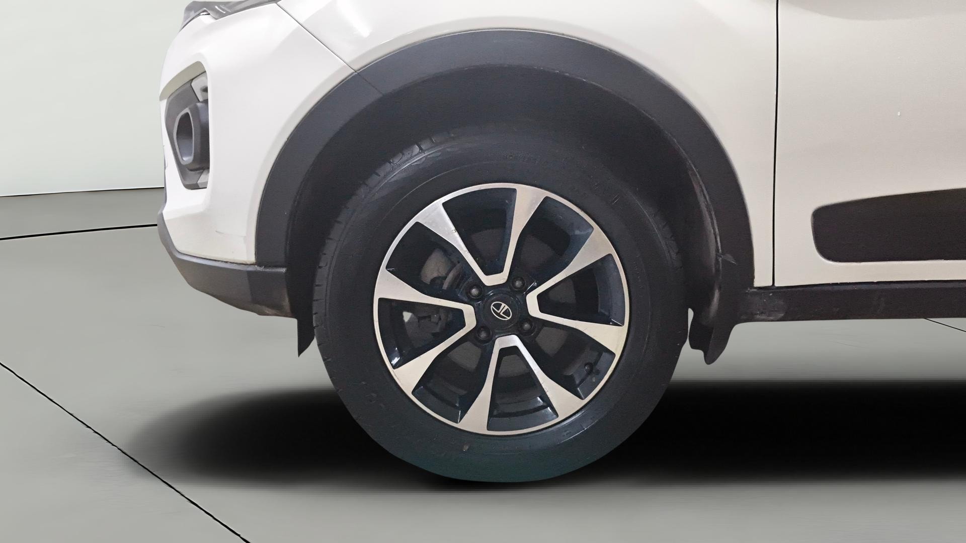 View 2020 Tata Nexon Revotron XE Image 34 Used 2020 Tata Nexon Revotron XE Image 34