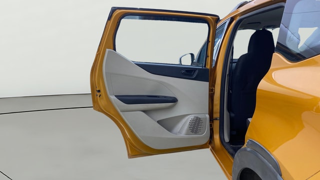 View Renault Triber Image 23 Used Renault Triber Image 23