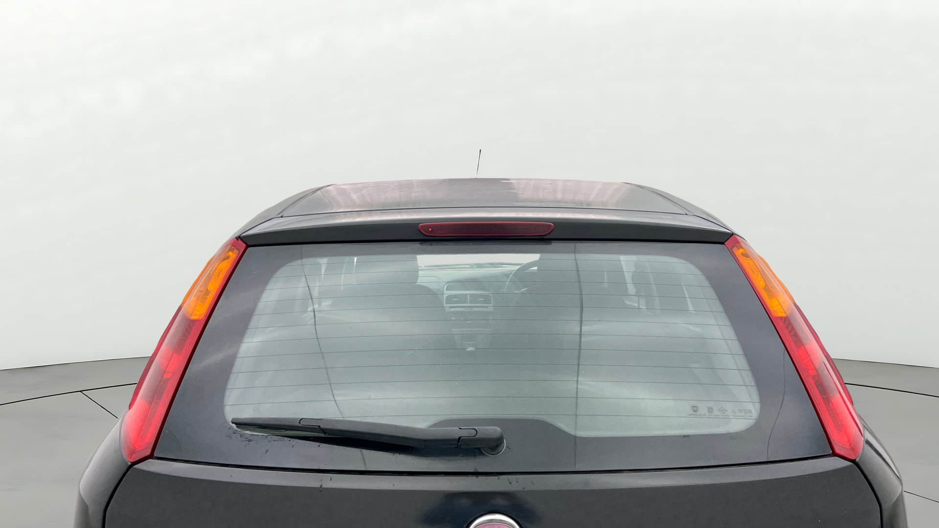 View 2013 Fiat Grande Punto 1.3 Emotion Pack 90 HP Image 4 Used 2013 Fiat Grande Punto 1.3 Emotion Pack 90 HP Image 4