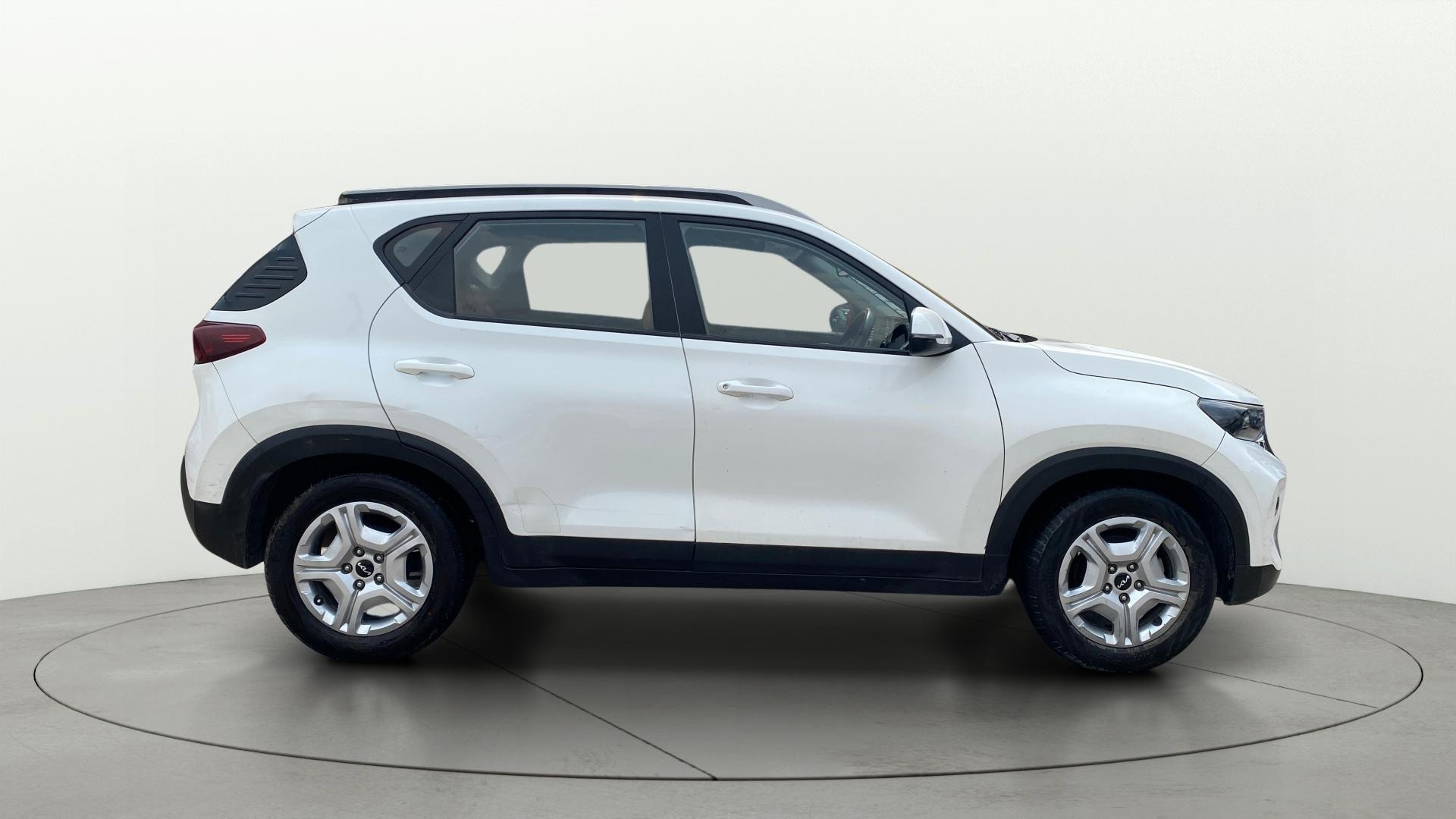 View 2022 Kia Sonet HTK Plus Petrol Image 8 Used 2022 Kia Sonet HTK Plus Petrol Image 8