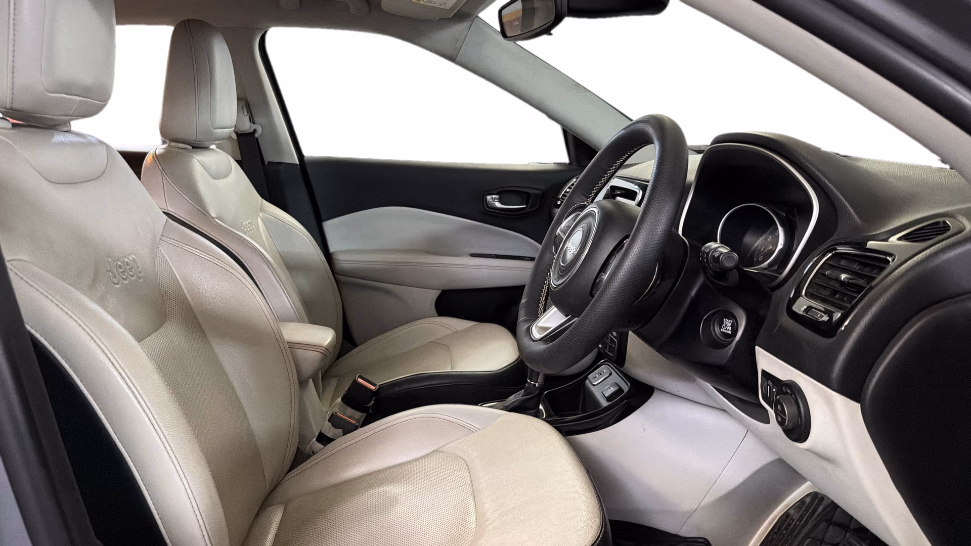 View 2018 Jeep Compass Limited 1.4 Multi AIR Petrol DDCT AT BS IV Image 26 Used 2018 Jeep Compass Limited 1.4 Multi AIR Petrol DDCT AT BS IV Image 26