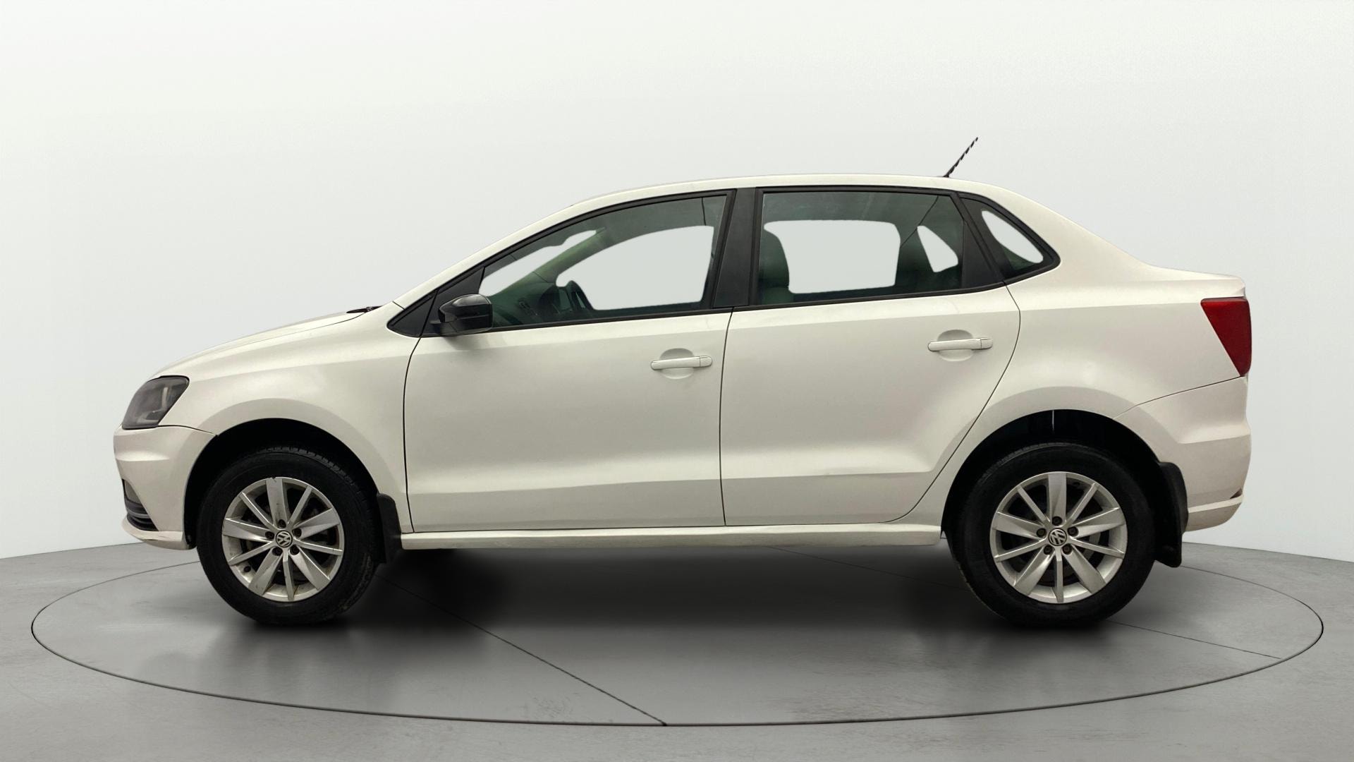 View 2016 Volkswagen Ameo 1.2L MPI Petrol Comfortline Image 5 Used 2016 Volkswagen Ameo 1.2L MPI Petrol Comfortline Image 5