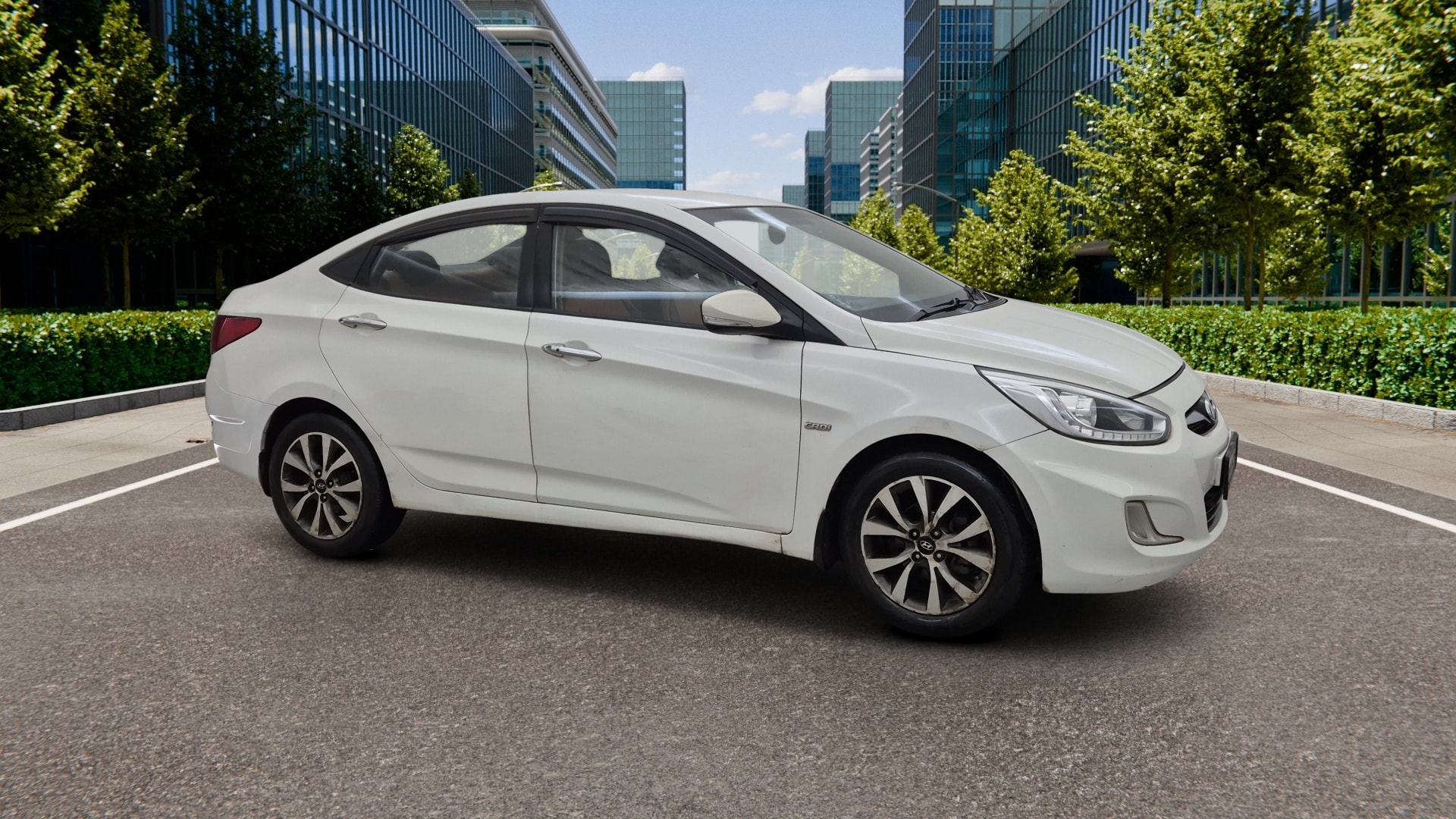 View 2014 Hyundai Fluidic Verna 1.6 CRDI SX AT Image 37 Used 2014 Hyundai Fluidic Verna 1.6 CRDI SX AT Image 37
