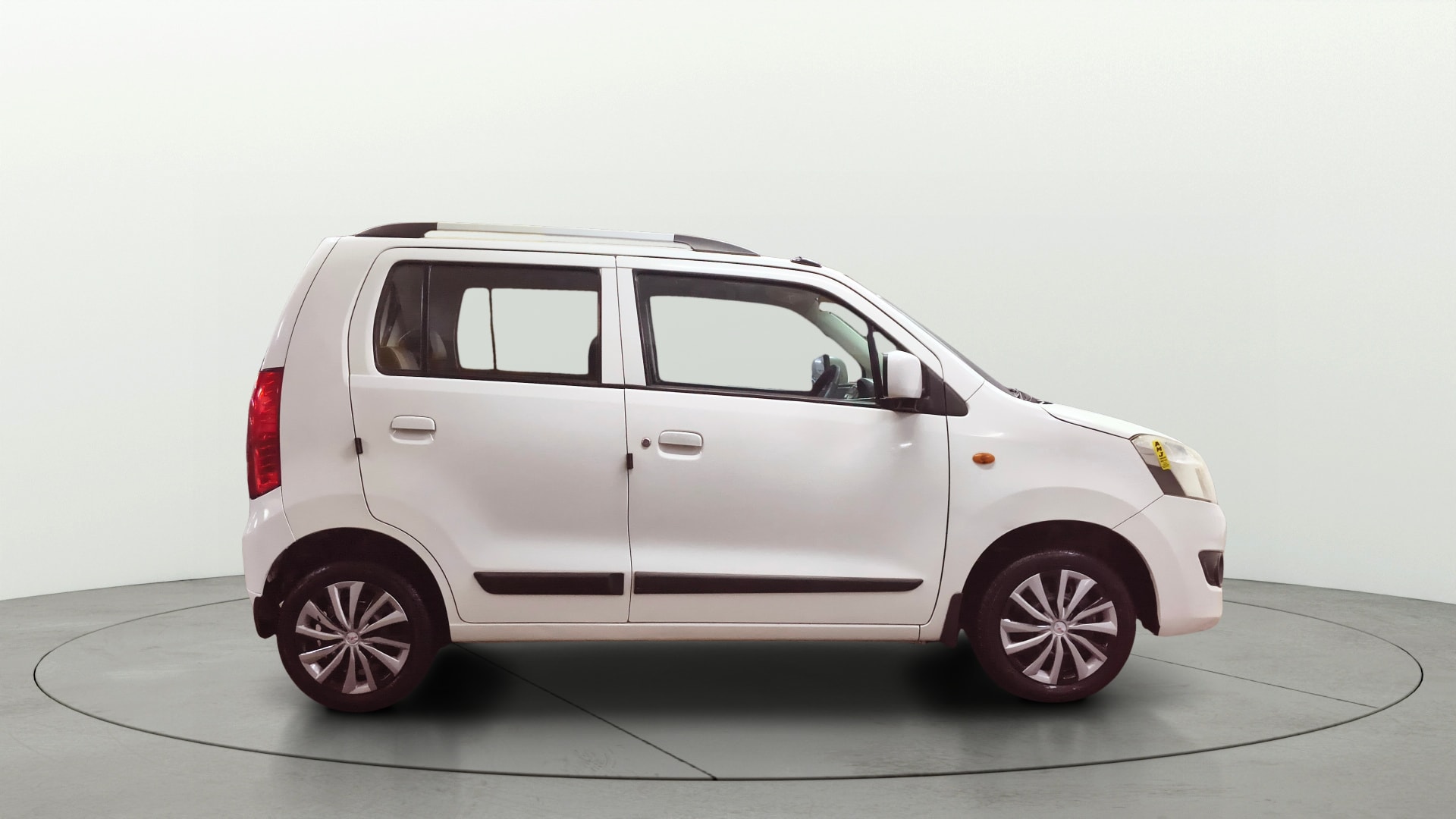View 2017 Maruti Suzuki 1000 Base Variant Image 8 Used 2017 Maruti Suzuki 1000 Base Variant Image 8