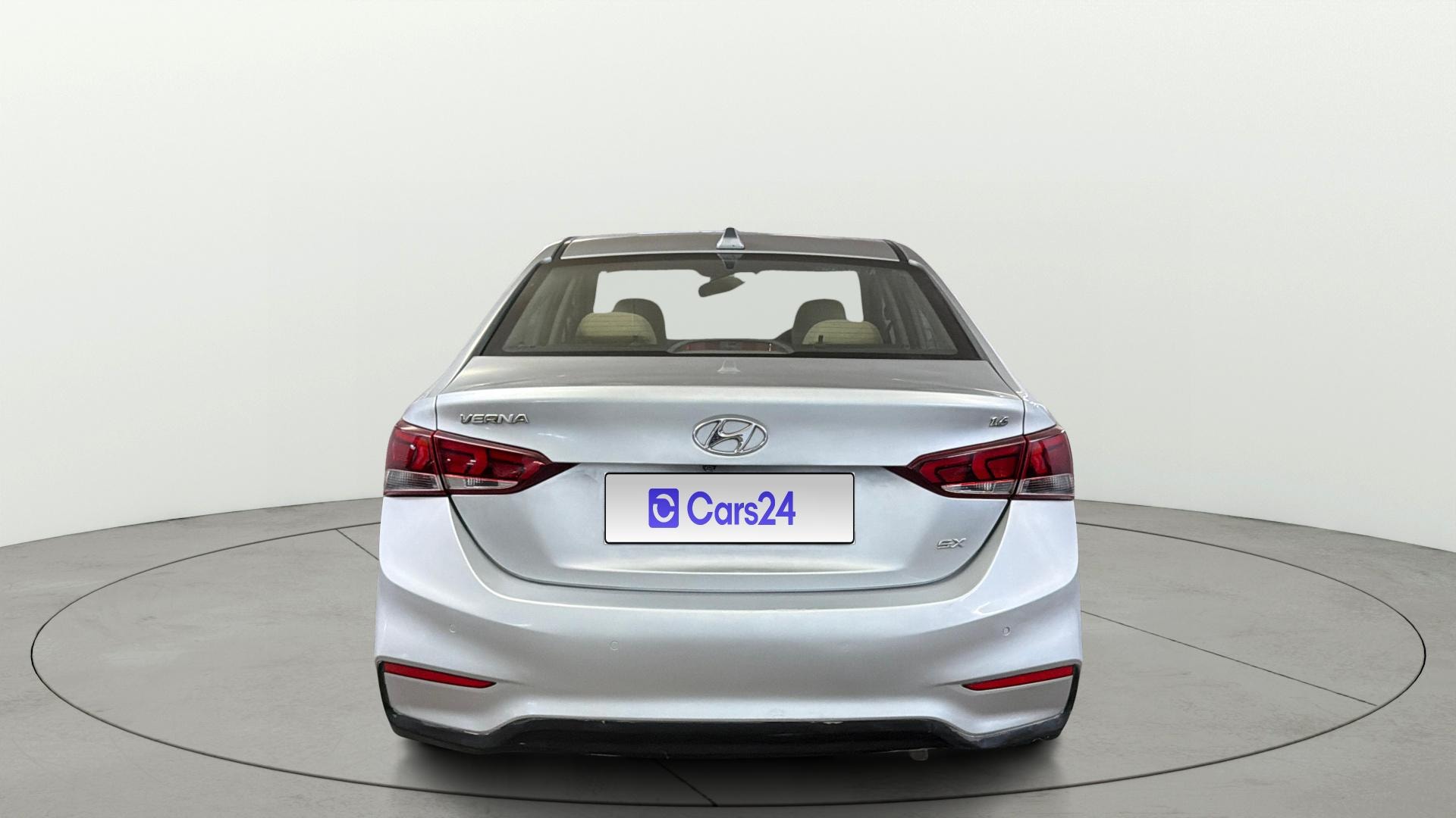 View 2018 Hyundai Verna 1.6 VTVT SX (O) AT Image 43 Used 2018 Hyundai Verna 1.6 VTVT SX (O) AT Image 43