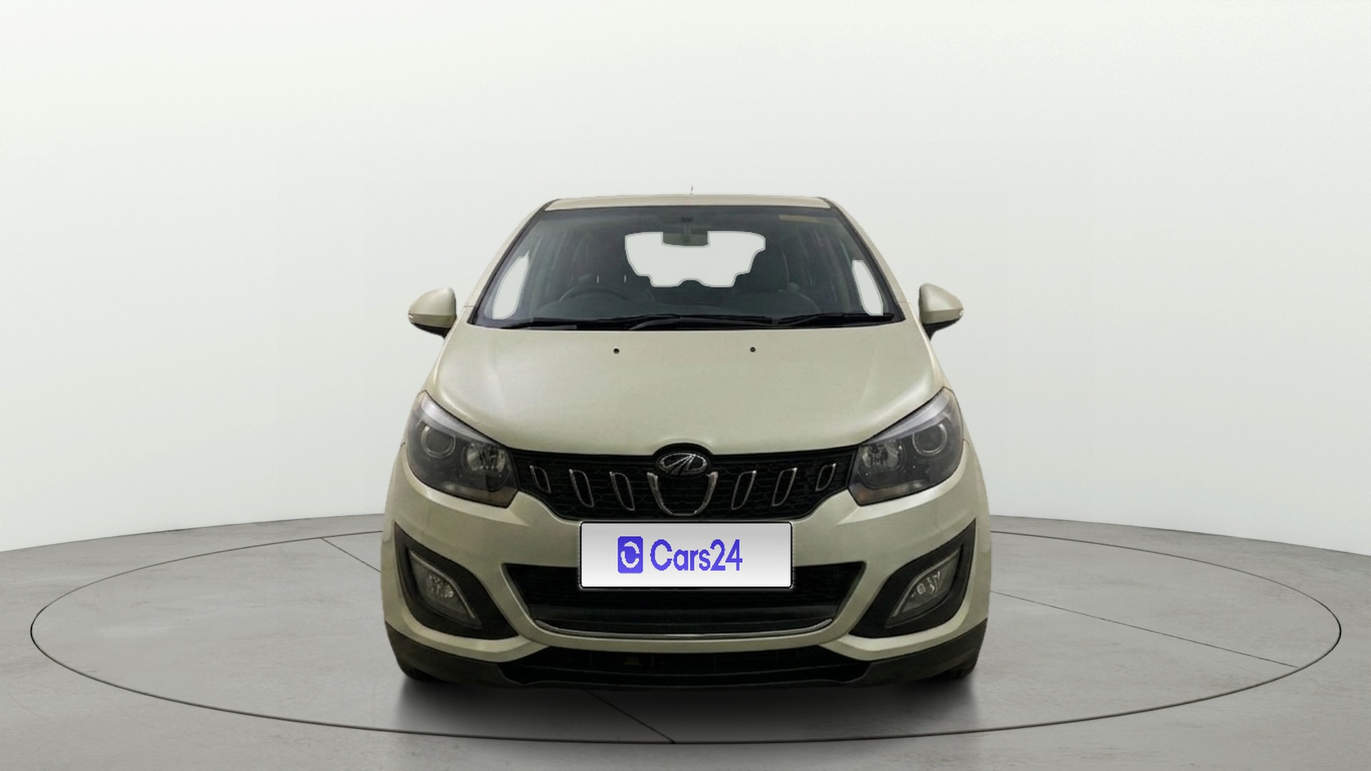 View 2018 Mahindra Marazzo M6 8-Seater Image 1 Used 2018 Mahindra Marazzo M6 8-Seater Image 1