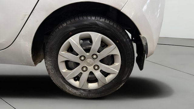 View Hyundai EON Image 11 Used Hyundai EON Image 11