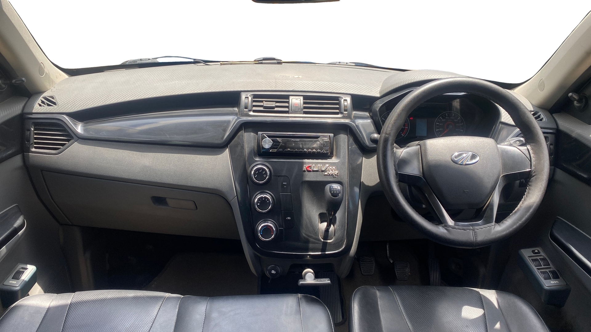 Used 2018 Mahindra KUV100 Used 2018 Mahindra KUV100