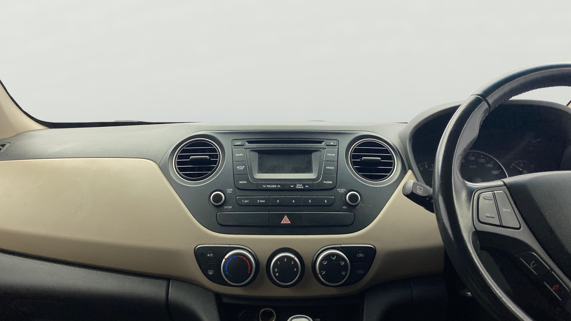 View 2014 Hyundai Grand i10 Asta AT 1.2 Kappa VTVT Image 17 Used 2014 Hyundai Grand i10 Asta AT 1.2 Kappa VTVT Image 17