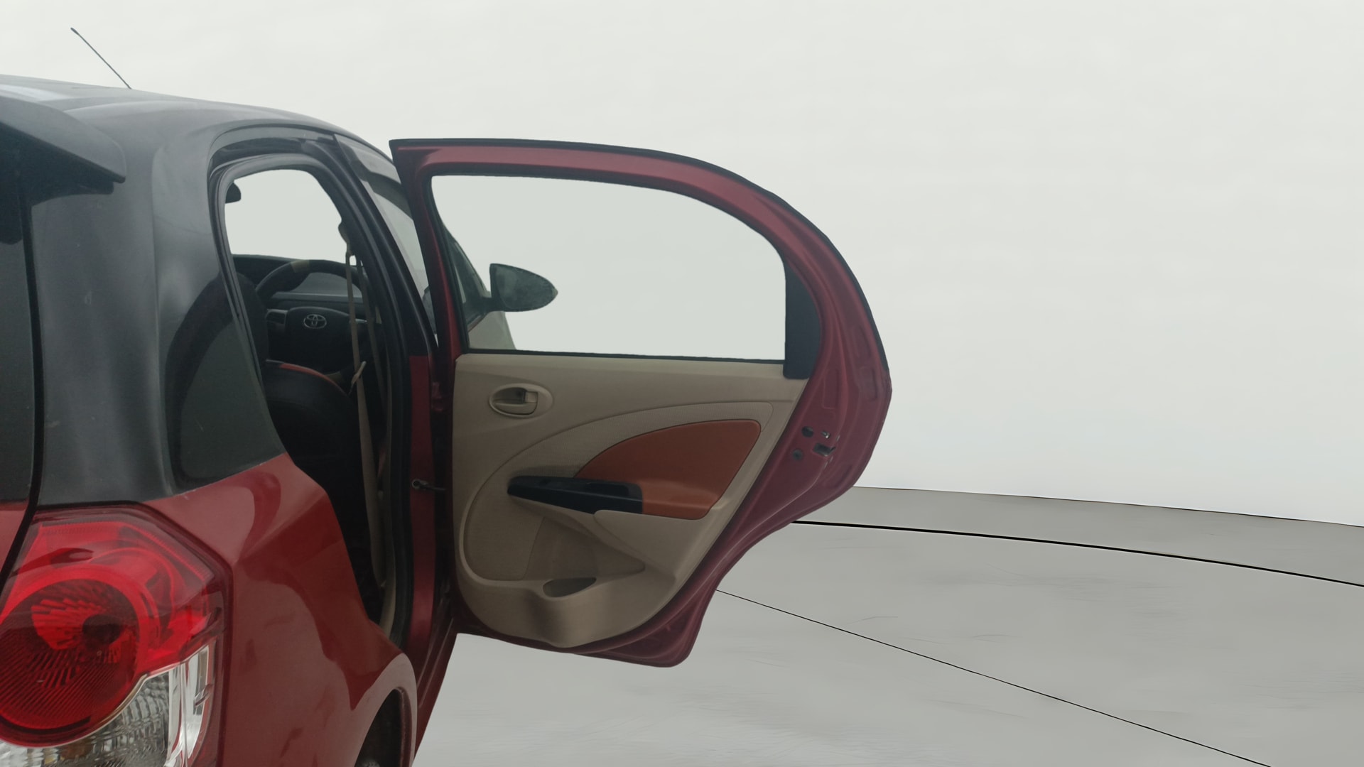 View 2017 Toyota Etios Liva VX Image 5 Used 2017 Toyota Etios Liva VX Image 5
