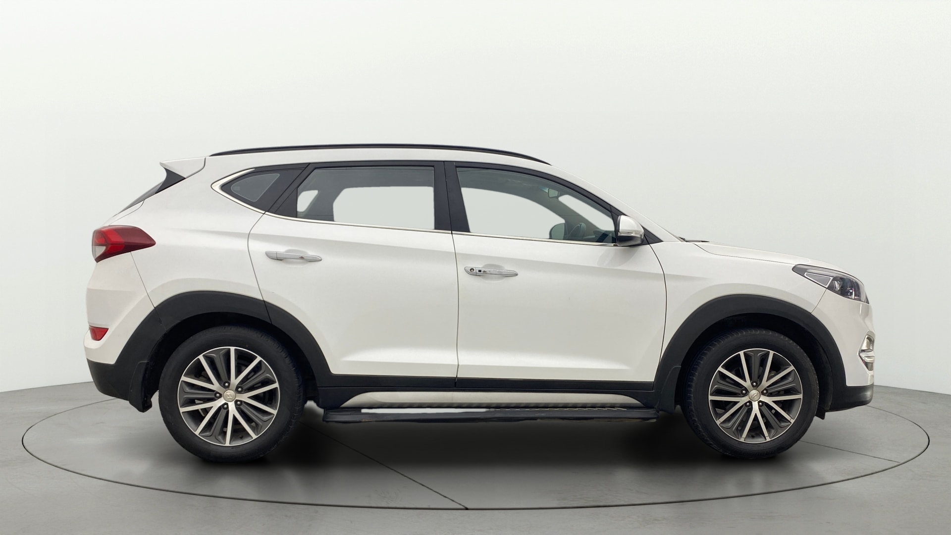 View 2019 Hyundai Tucson R 2.0 6-Speed Automatic GL BS IV Image 9 Used 2019 Hyundai Tucson R 2.0 6-Speed Automatic GL BS IV Image 9