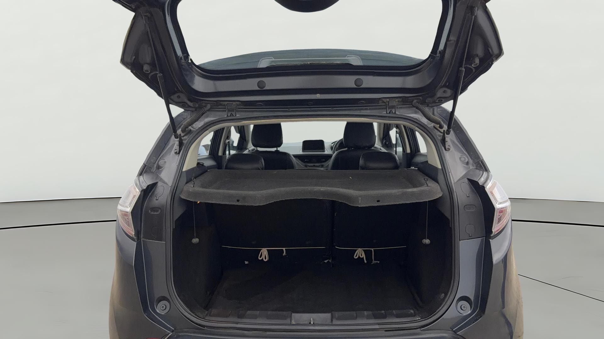 View 2018 Tata Nexon Revotron XE Image 38 Used 2018 Tata Nexon Revotron XE Image 38