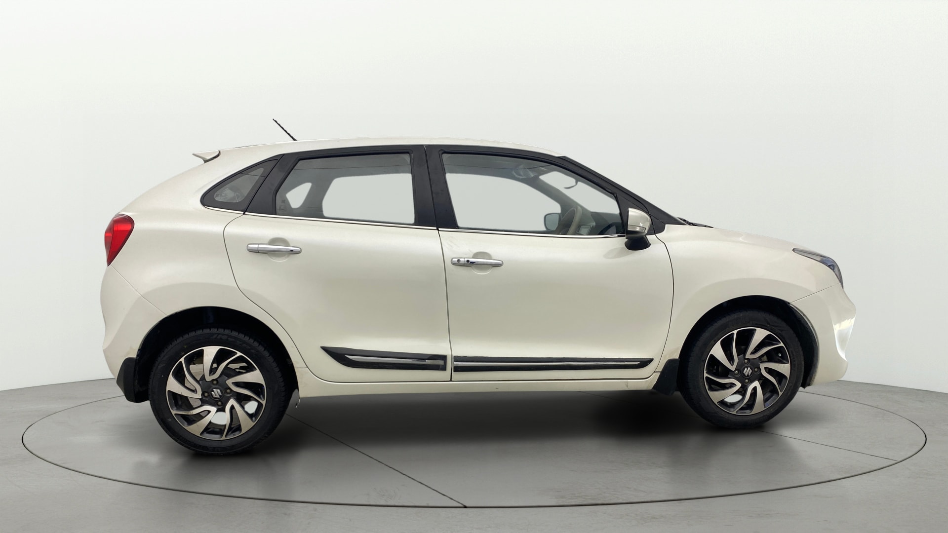 View 2021 Maruti Suzuki 1000 Base Variant Image 8 Used 2021 Maruti Suzuki 1000 Base Variant Image 8