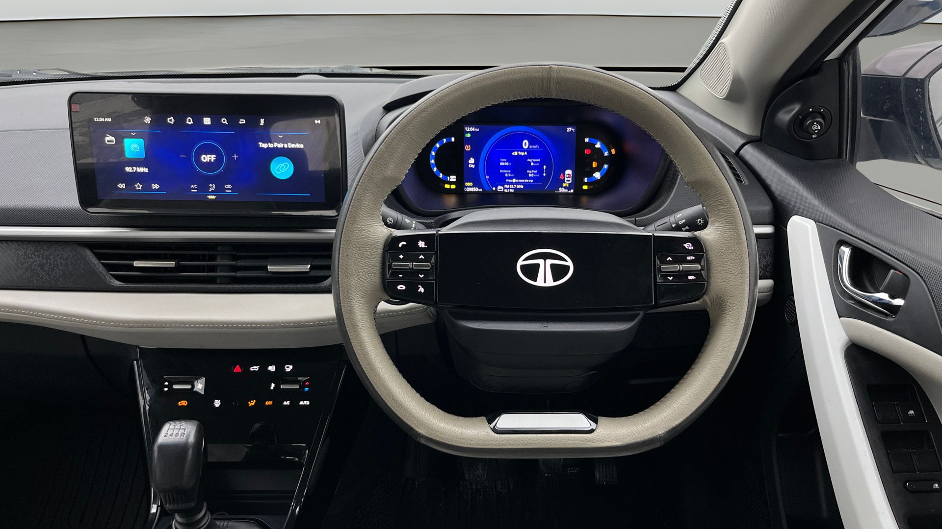 View 2023 Tata Nexon Revotron XE Image 13 Used 2023 Tata Nexon Revotron XE Image 13