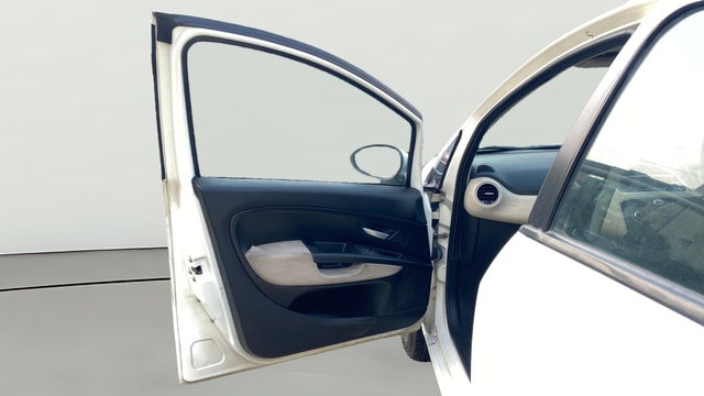 View Fiat Punto Evo Image 30 Used Fiat Punto Evo Image 30