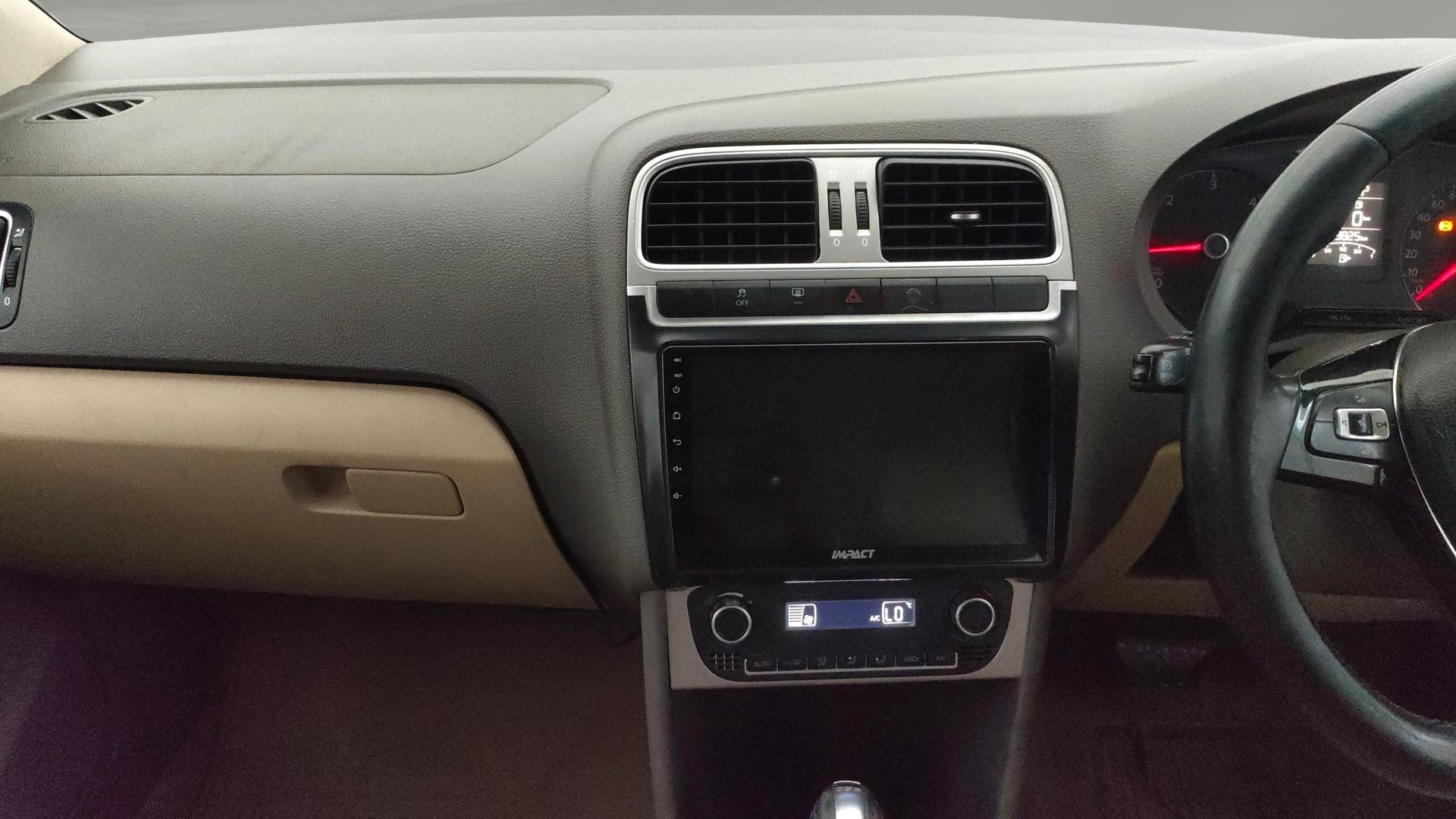 View 2015 Volkswagen Vento 1.2 L TSI Comfortline Petrol AT Image 17 Used 2015 Volkswagen Vento 1.2 L TSI Comfortline Petrol AT Image 17