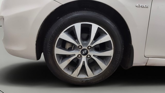 View Hyundai Fluidic Verna Image 28 Used Hyundai Fluidic Verna Image 28