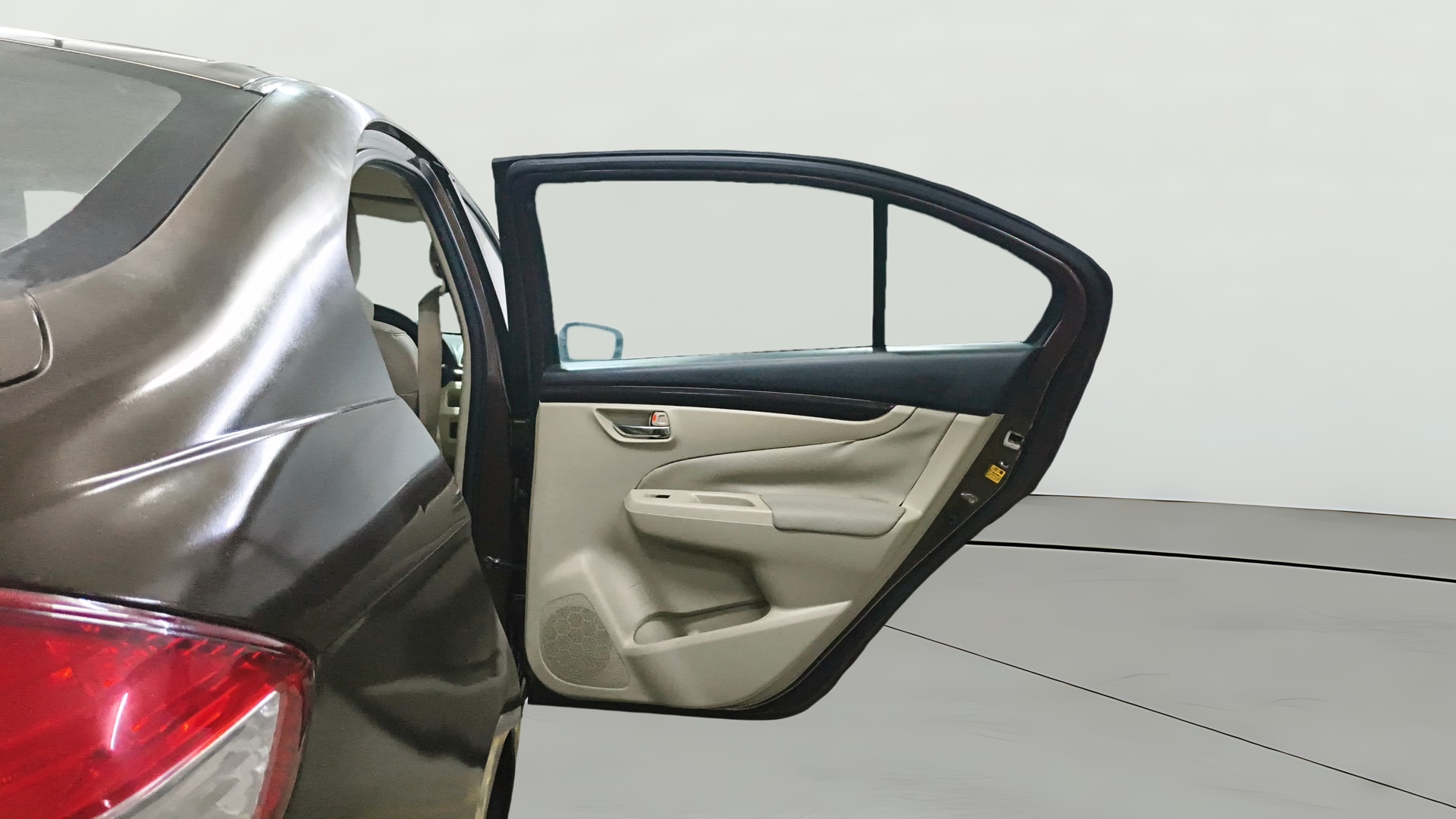 View 2015 Maruti Suzuki 1000 Base Variant Image 6 Used 2015 Maruti Suzuki 1000 Base Variant Image 6