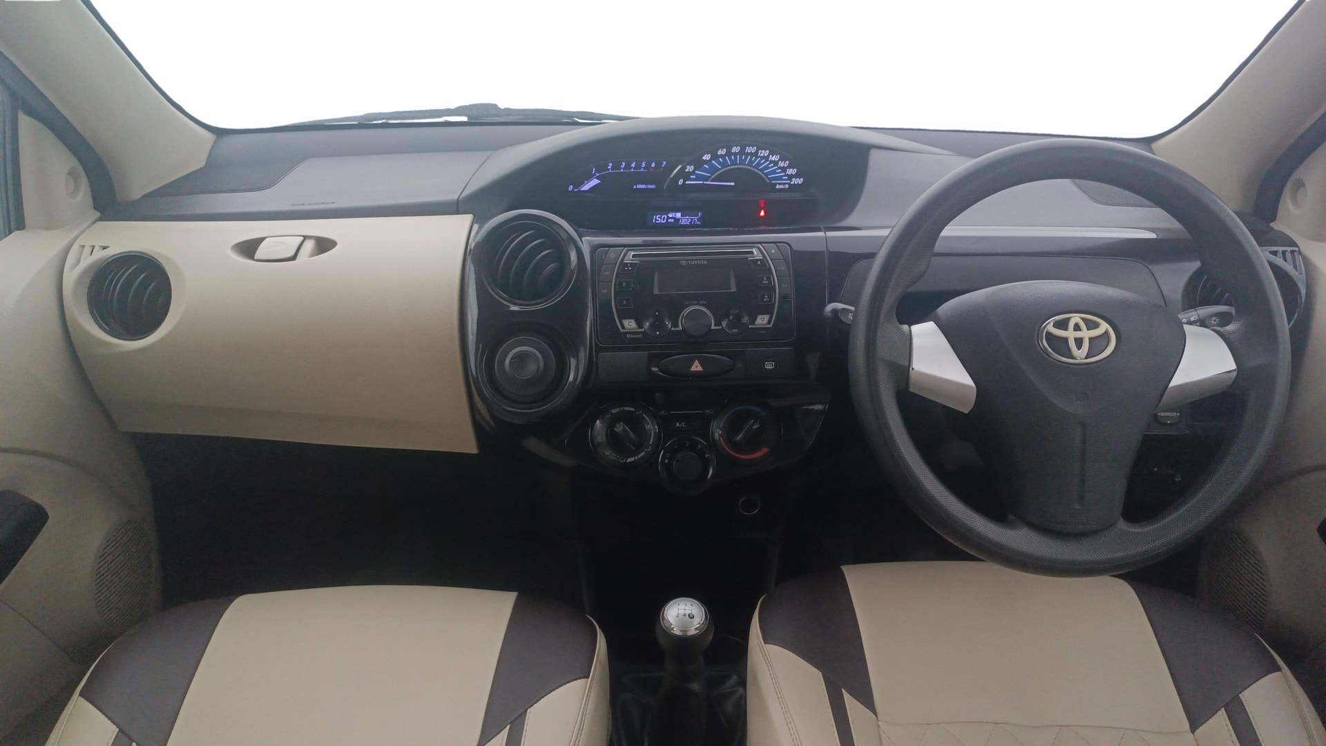 View 2019 Toyota Etios Liva V Dual Tone Image 15 Used 2019 Toyota Etios Liva V Dual Tone Image 15
