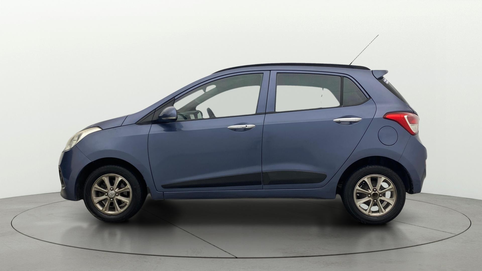 View 2016 Hyundai Grand i10 Asta AT 1.2 Kappa VTVT Image 5 Used 2016 Hyundai Grand i10 Asta AT 1.2 Kappa VTVT Image 5