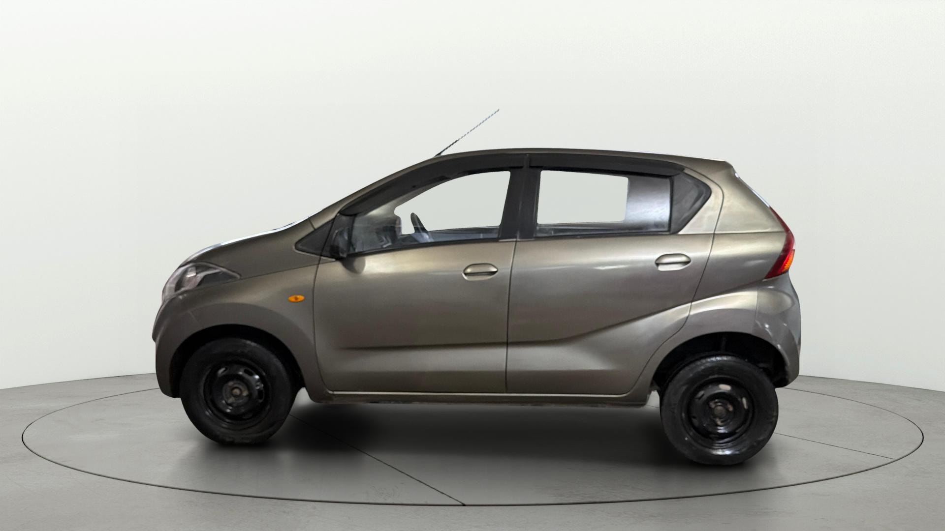 View 2016 Datsun Redi GO S-1.0L BS IV Image 5 Used 2016 Datsun Redi GO S-1.0L BS IV Image 5