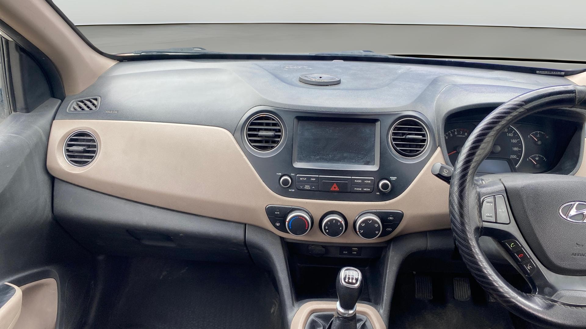 View 2019 Hyundai Grand i10 Sportz 1.2 Kappa Image 17 Used 2019 Hyundai Grand i10 Sportz 1.2 Kappa Image 17