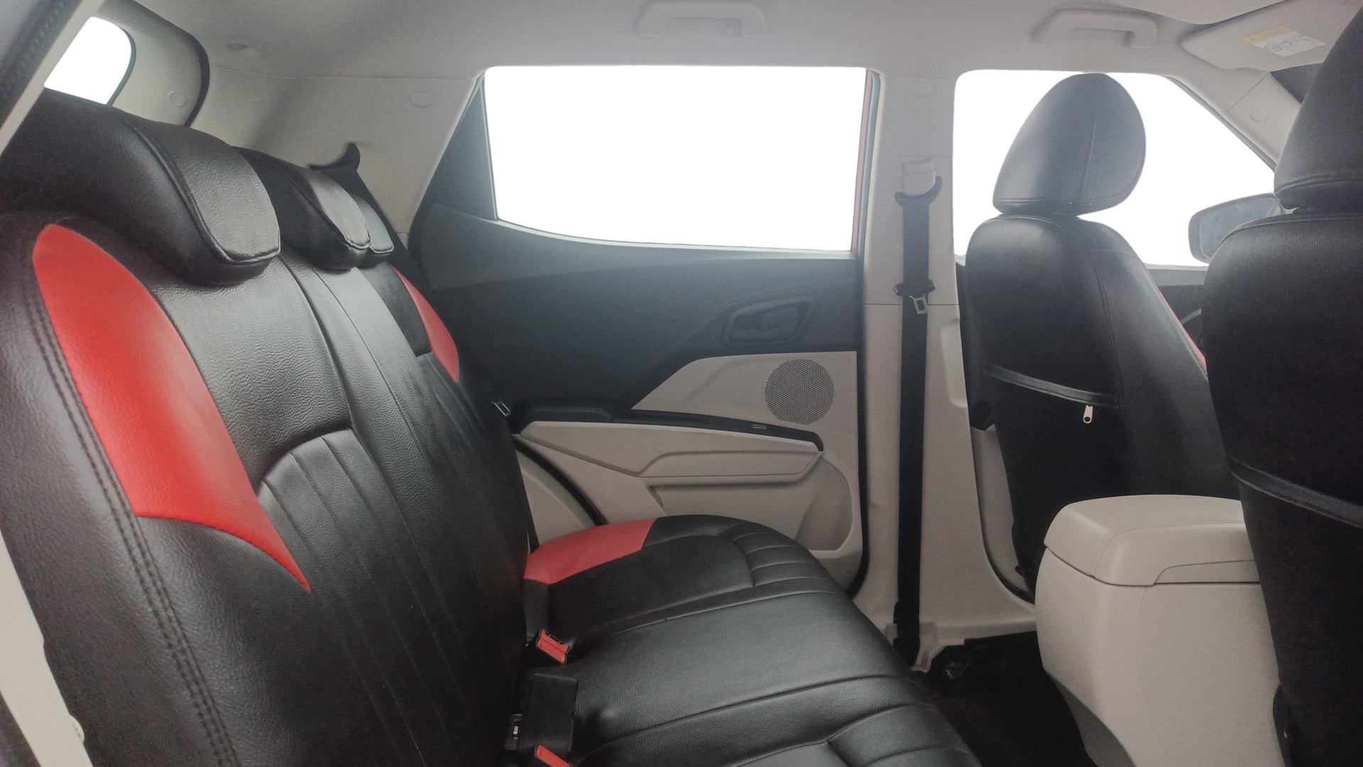 Used 2019 Mahindra XUV300 Used 2019 Mahindra XUV300