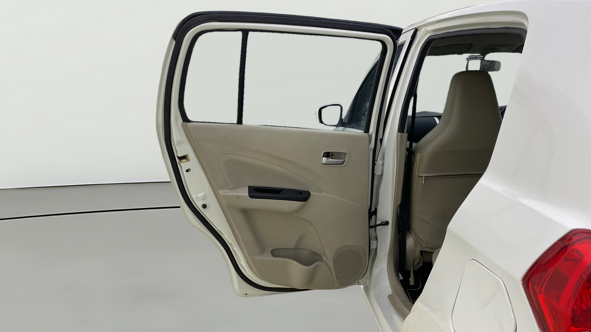 View 2020 Maruti Suzuki 1000 Base Variant Image 22 Used 2020 Maruti Suzuki 1000 Base Variant Image 22