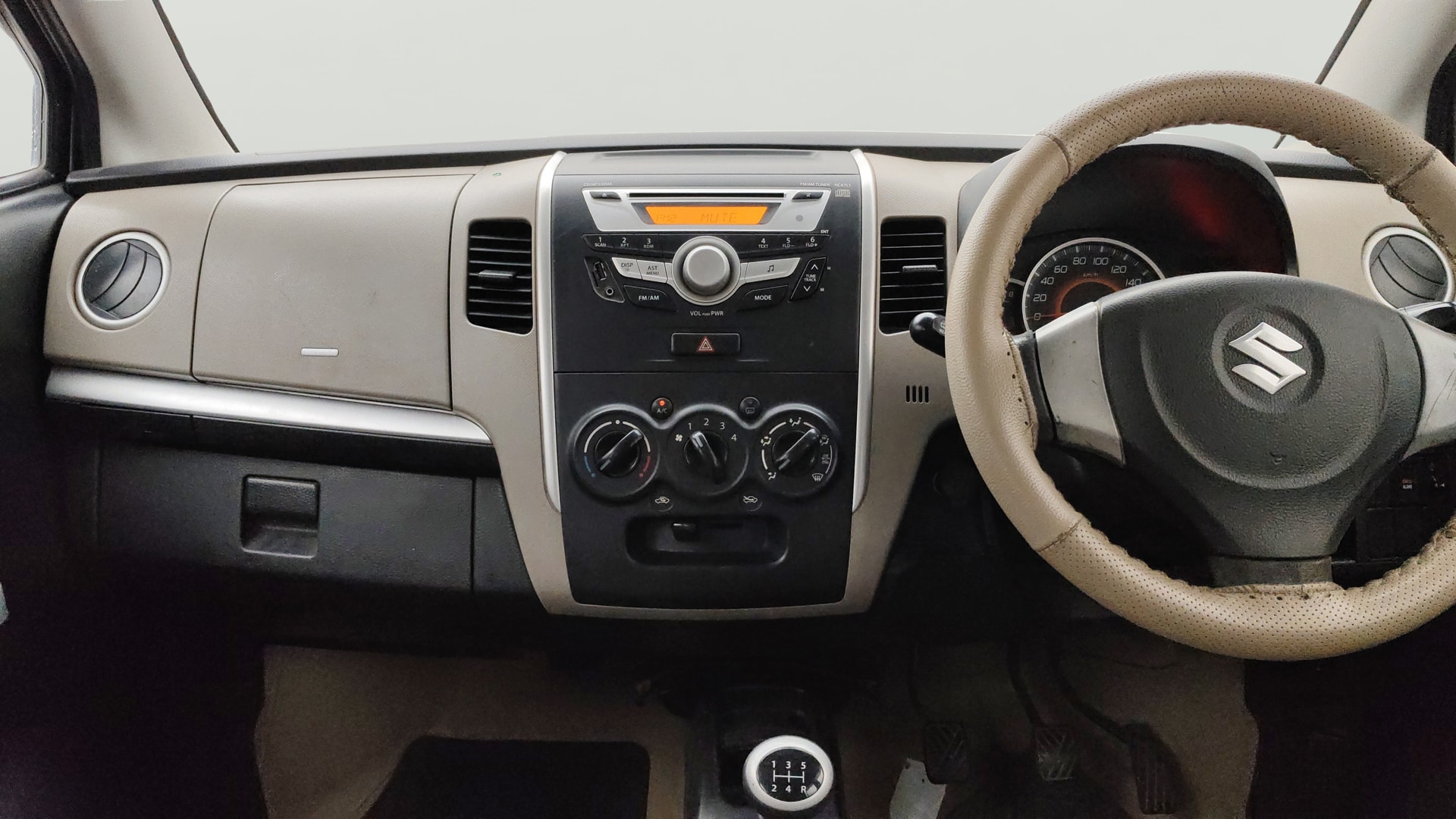 View 2016 Maruti Suzuki 1000 Base Variant Image 17 Used 2016 Maruti Suzuki 1000 Base Variant Image 17