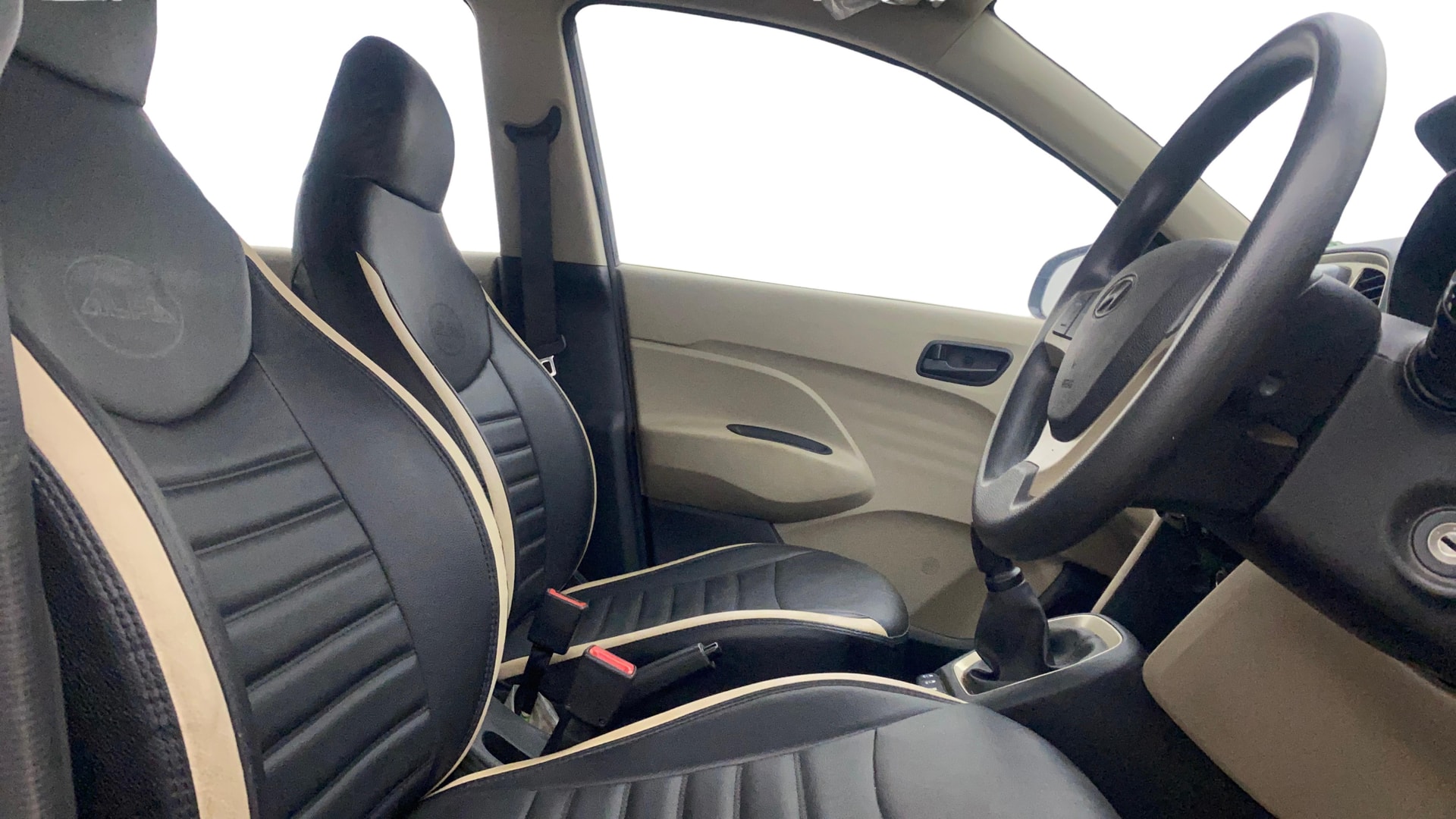 View 2022 Hyundai New Santro D-Lite Petrol Image 17 Used 2022 Hyundai New Santro D-Lite Petrol Image 17