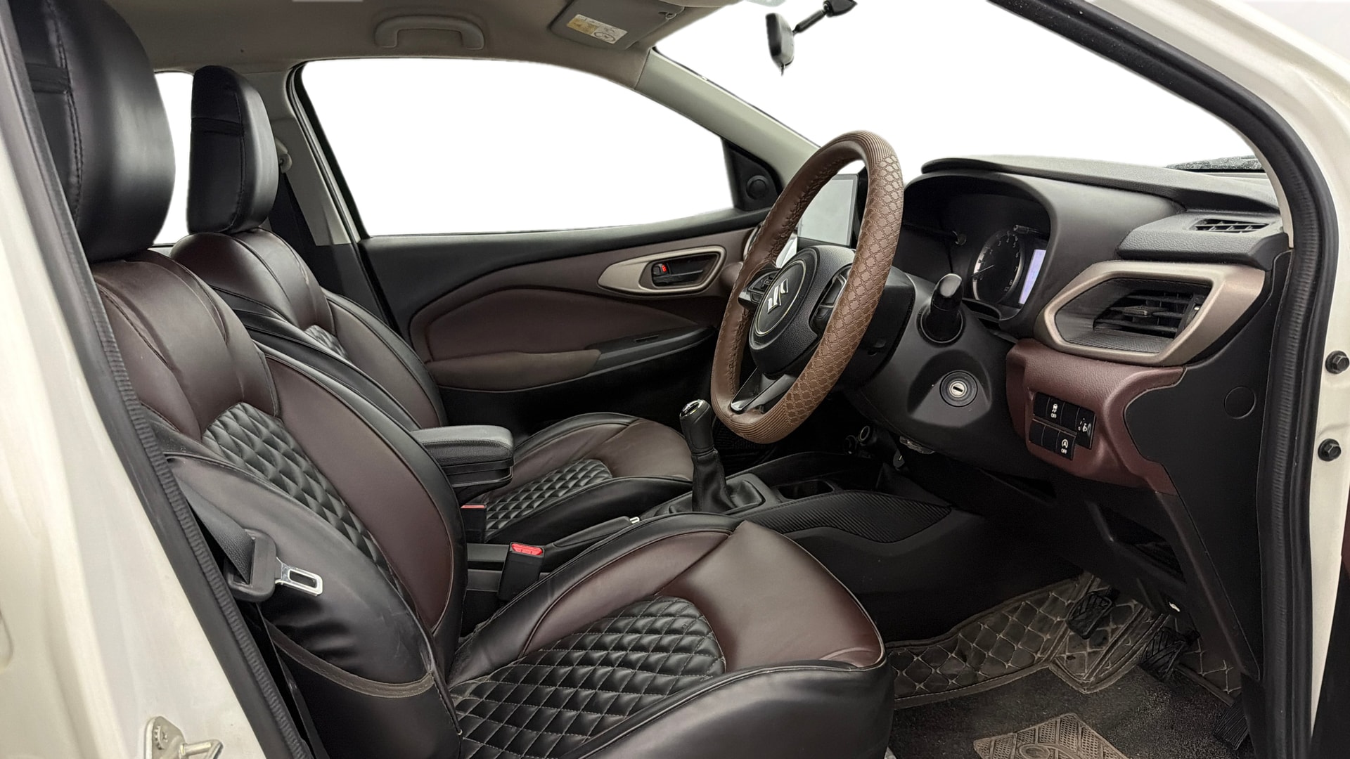 View 2025 Maruti Suzuki 1000 Base Variant Image 26 Used 2025 Maruti Suzuki 1000 Base Variant Image 26