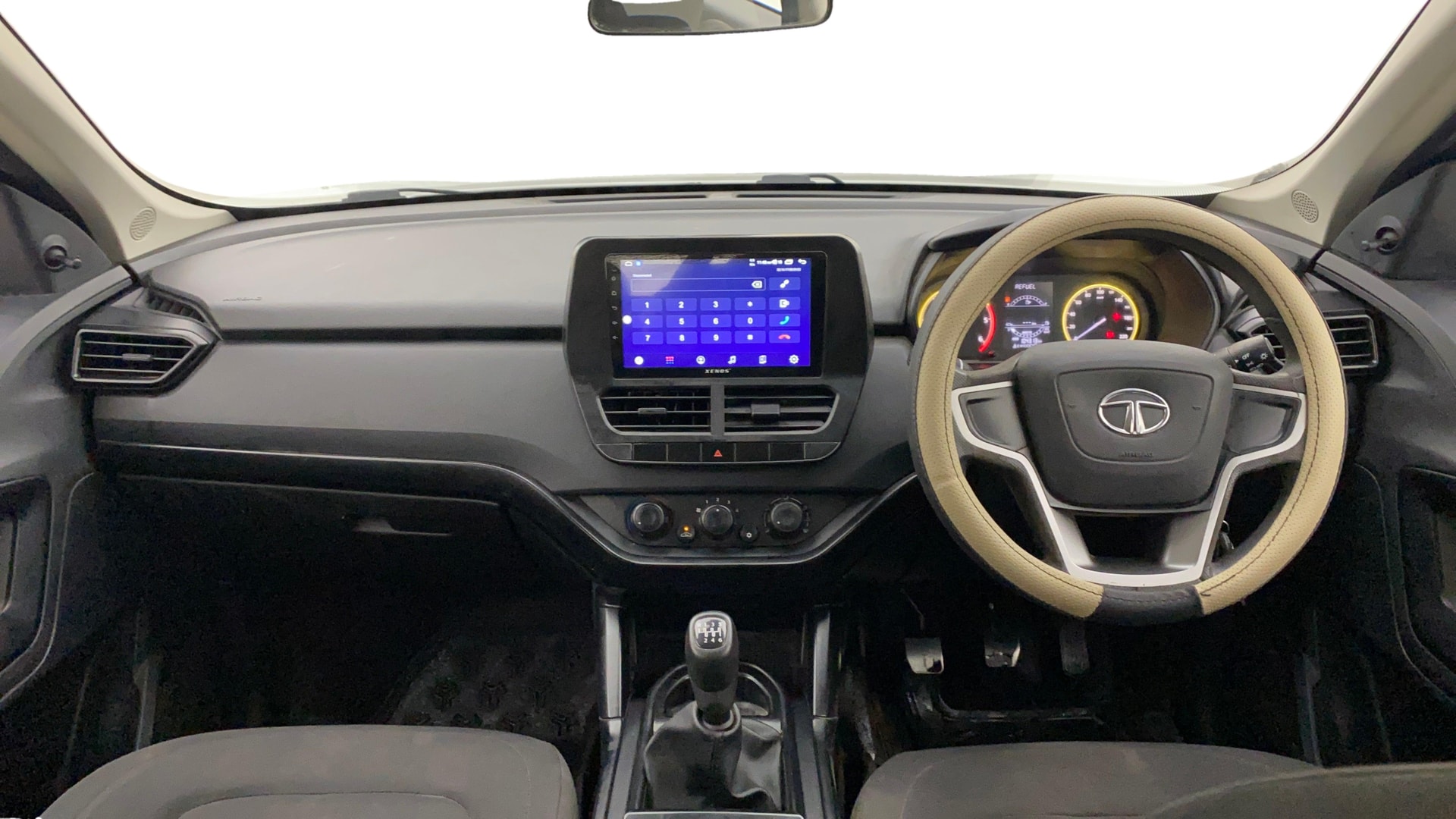 View 2023 Tata Harrier XE Image 15 Used 2023 Tata Harrier XE Image 15