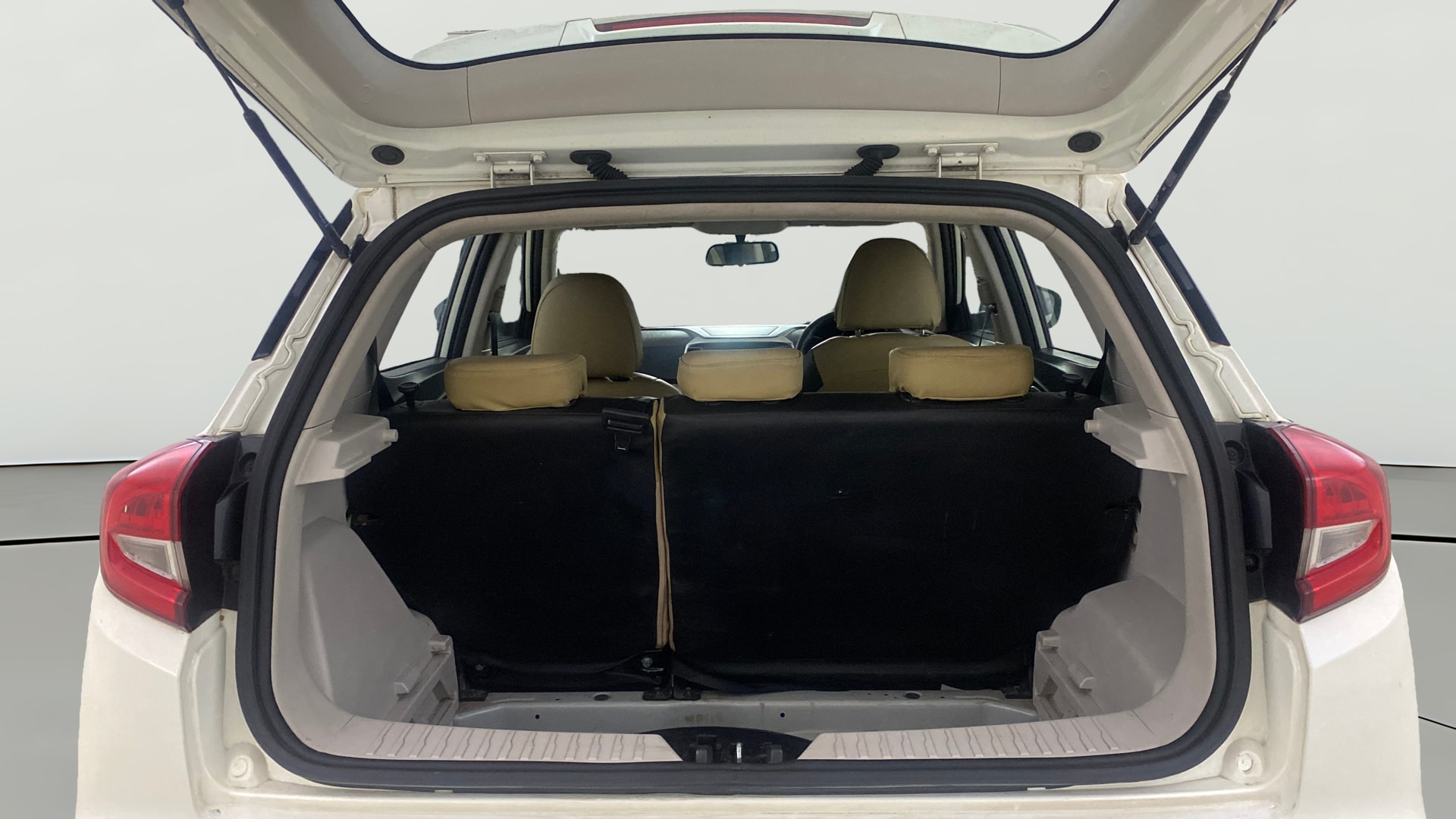 Used 2019 Mahindra XUV300 Used 2019 Mahindra XUV300